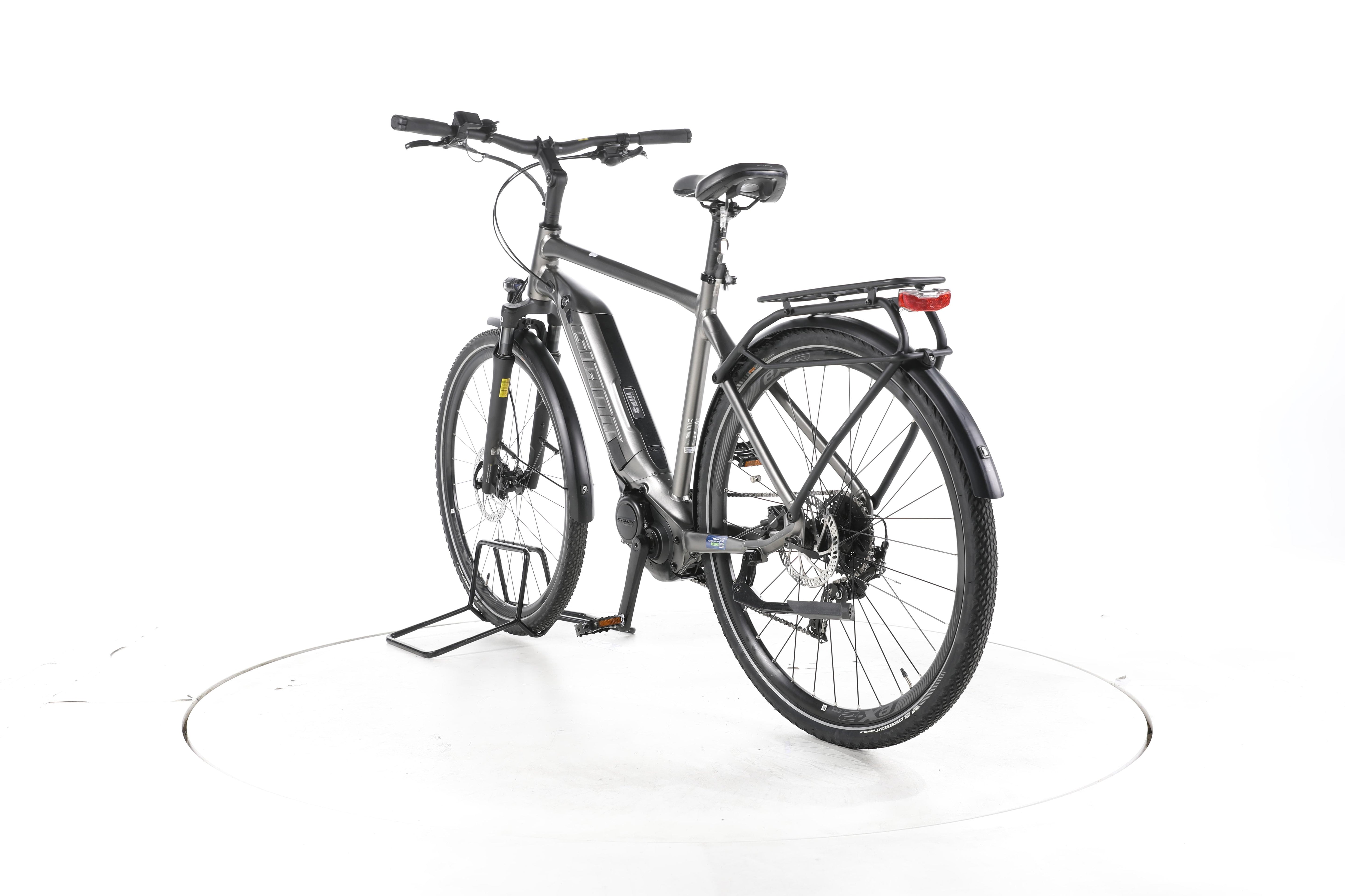 Giant Explore E+3 Trekking E-Bike - Image 9
