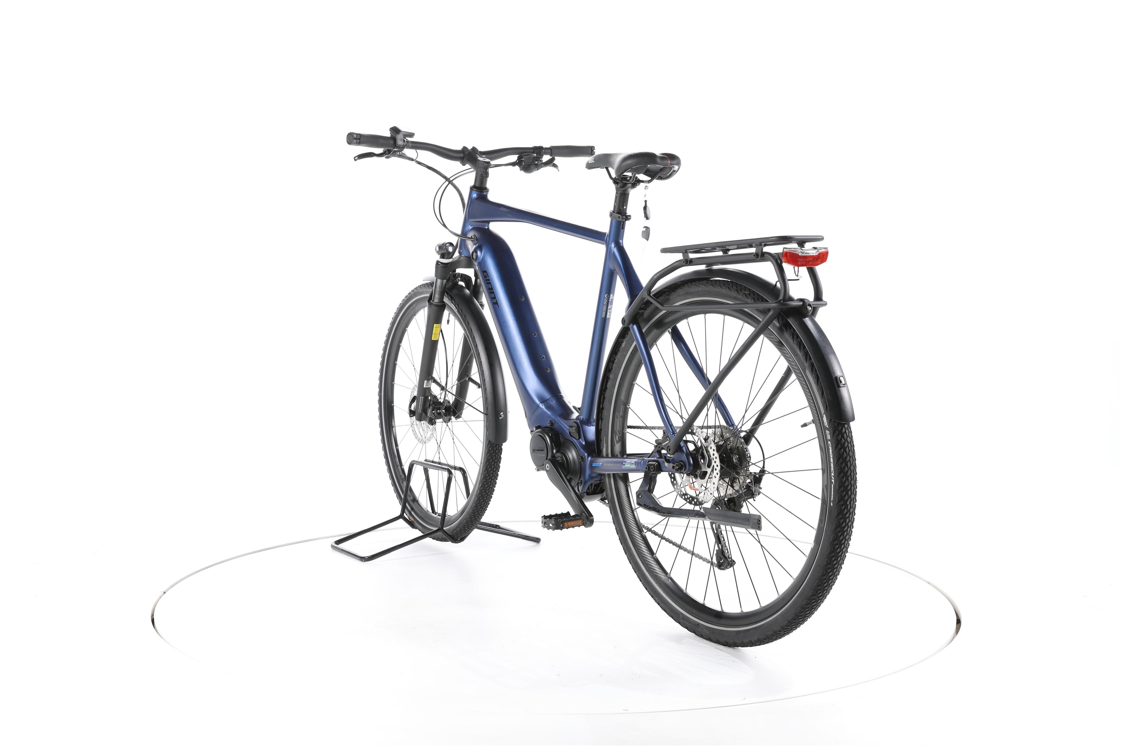 Giant Explore E+ 2 Trekking E-Bike - Image 9