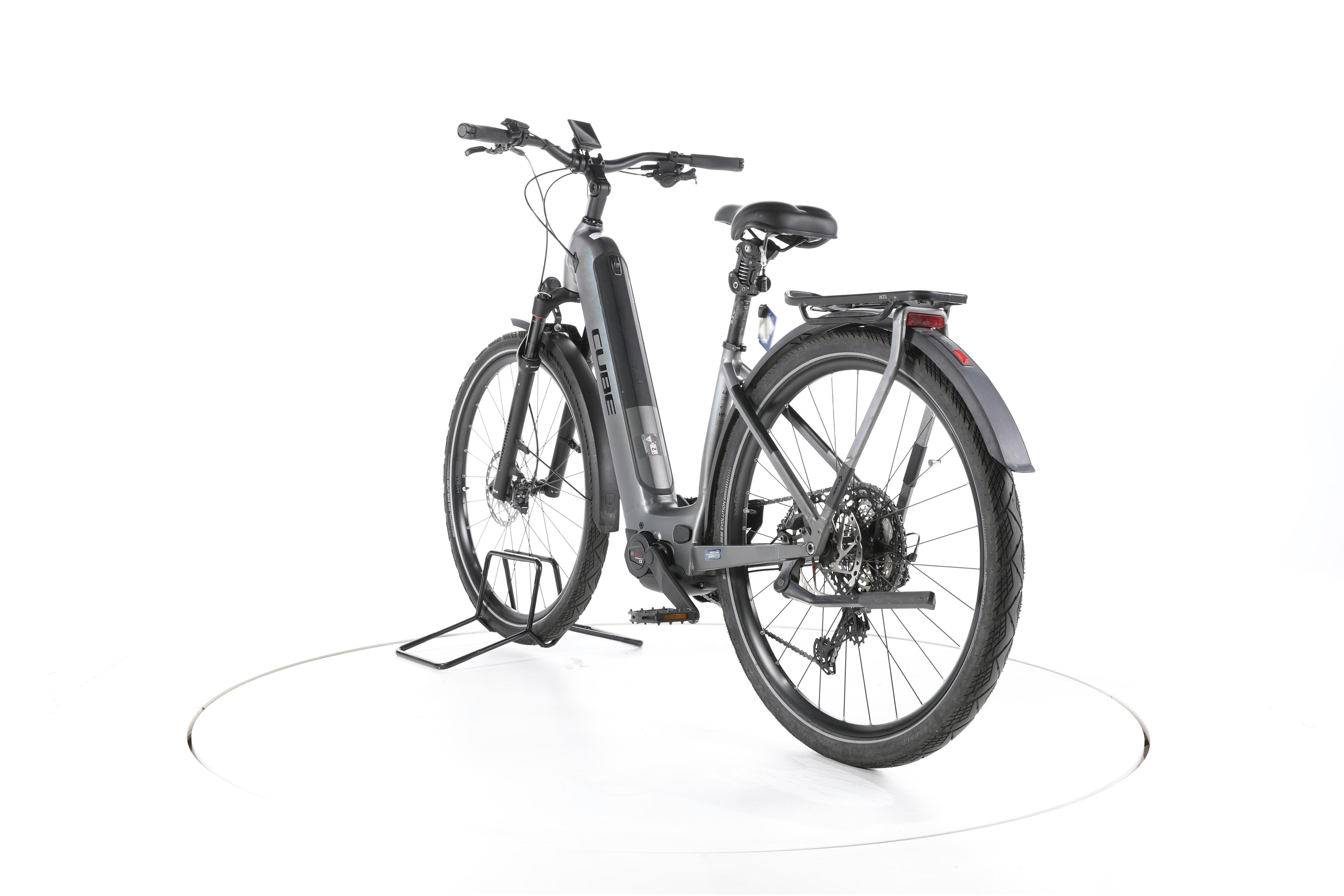 Cube Kathmandu Hybrid SLT Trekking E-Bike Tiefeinsteiger 2024 - Image 9