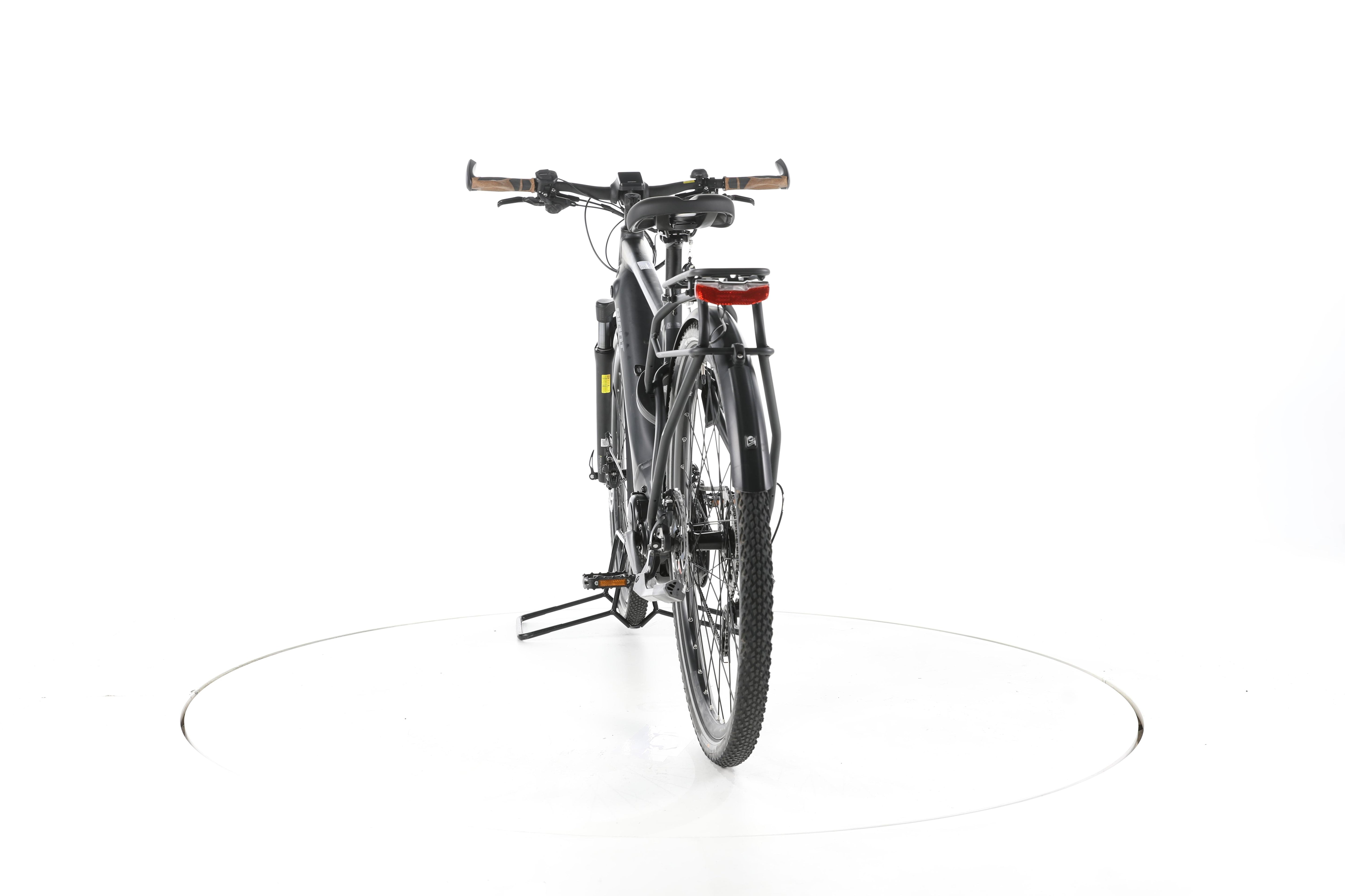 Giant Explore E+ 1 Trekking E-Bike - Image 10