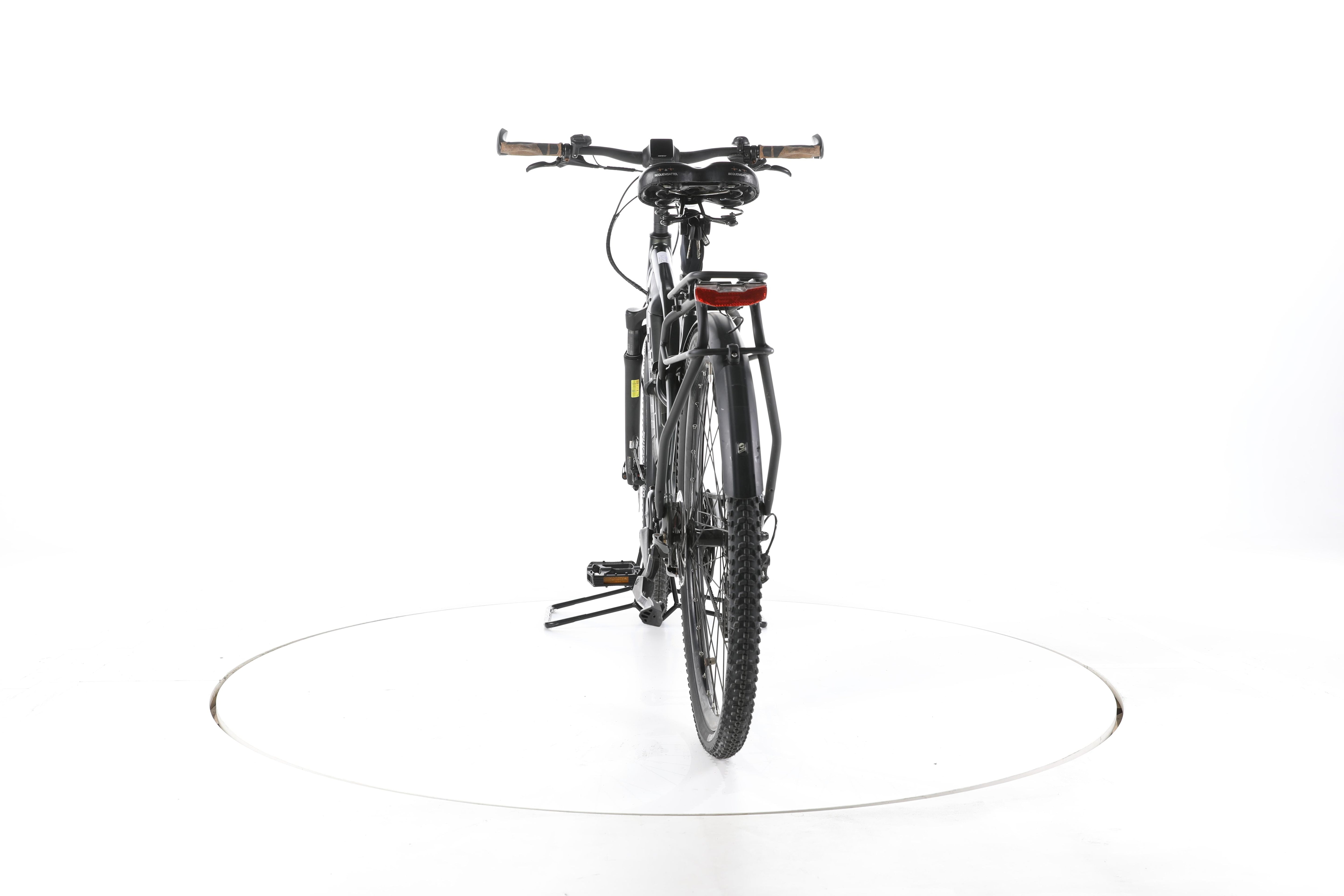 Giant Explore E+ 3 Trekking E-Bike - Image 10