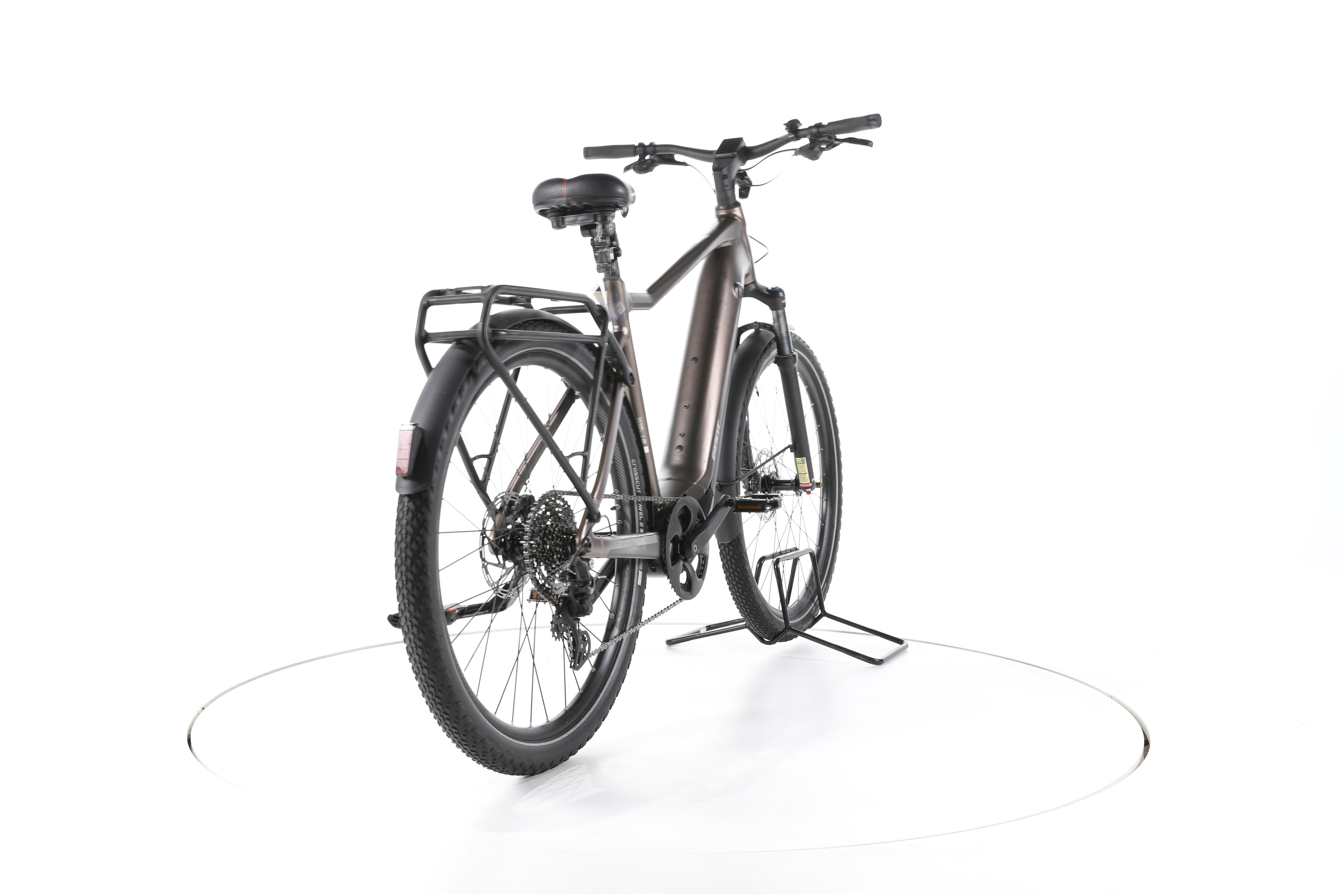 Giant Explore E+ Pro 1 Trekking E-Bike - Image 11