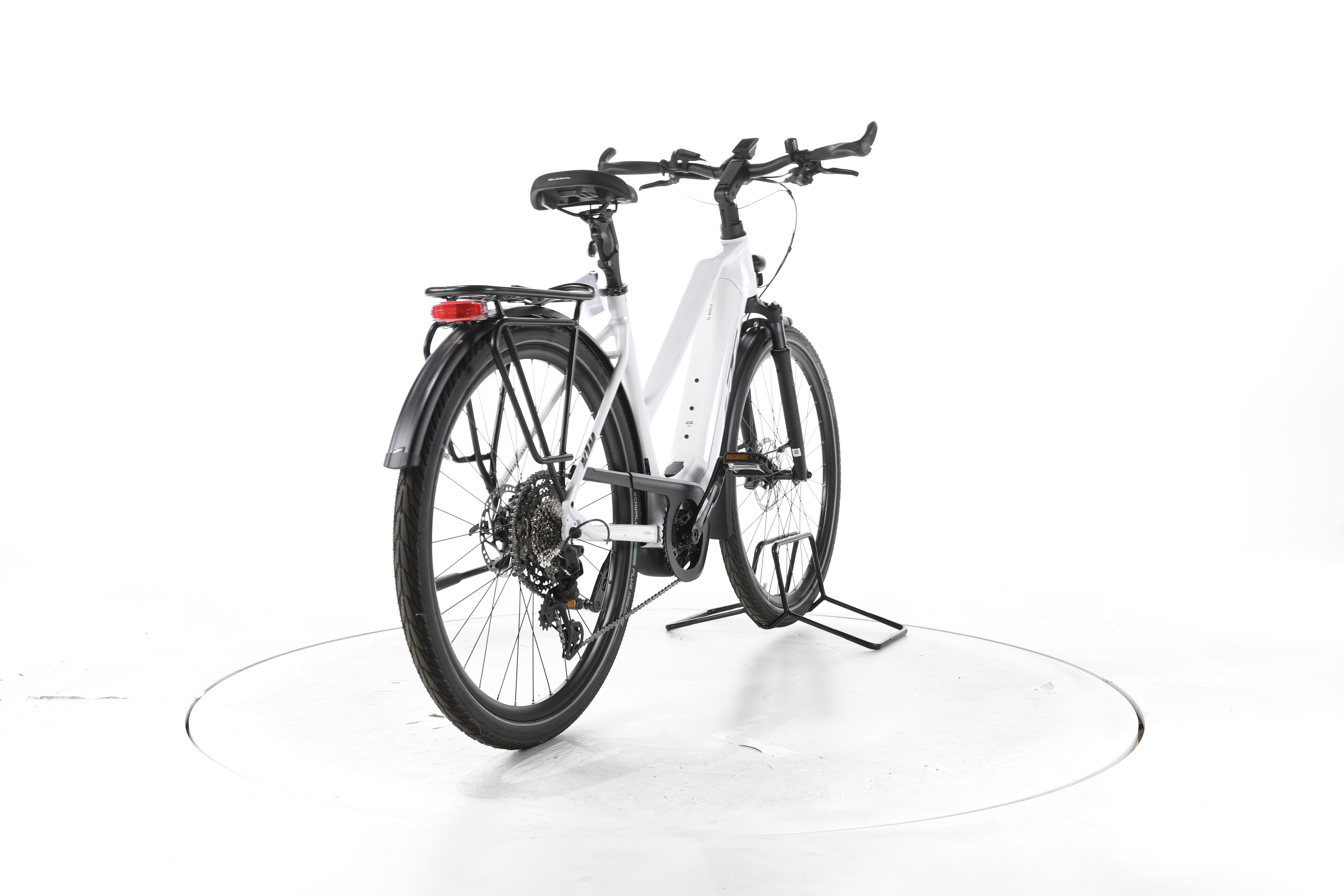 KTM Macina Style 720 Trekking E-Bike - Image 11