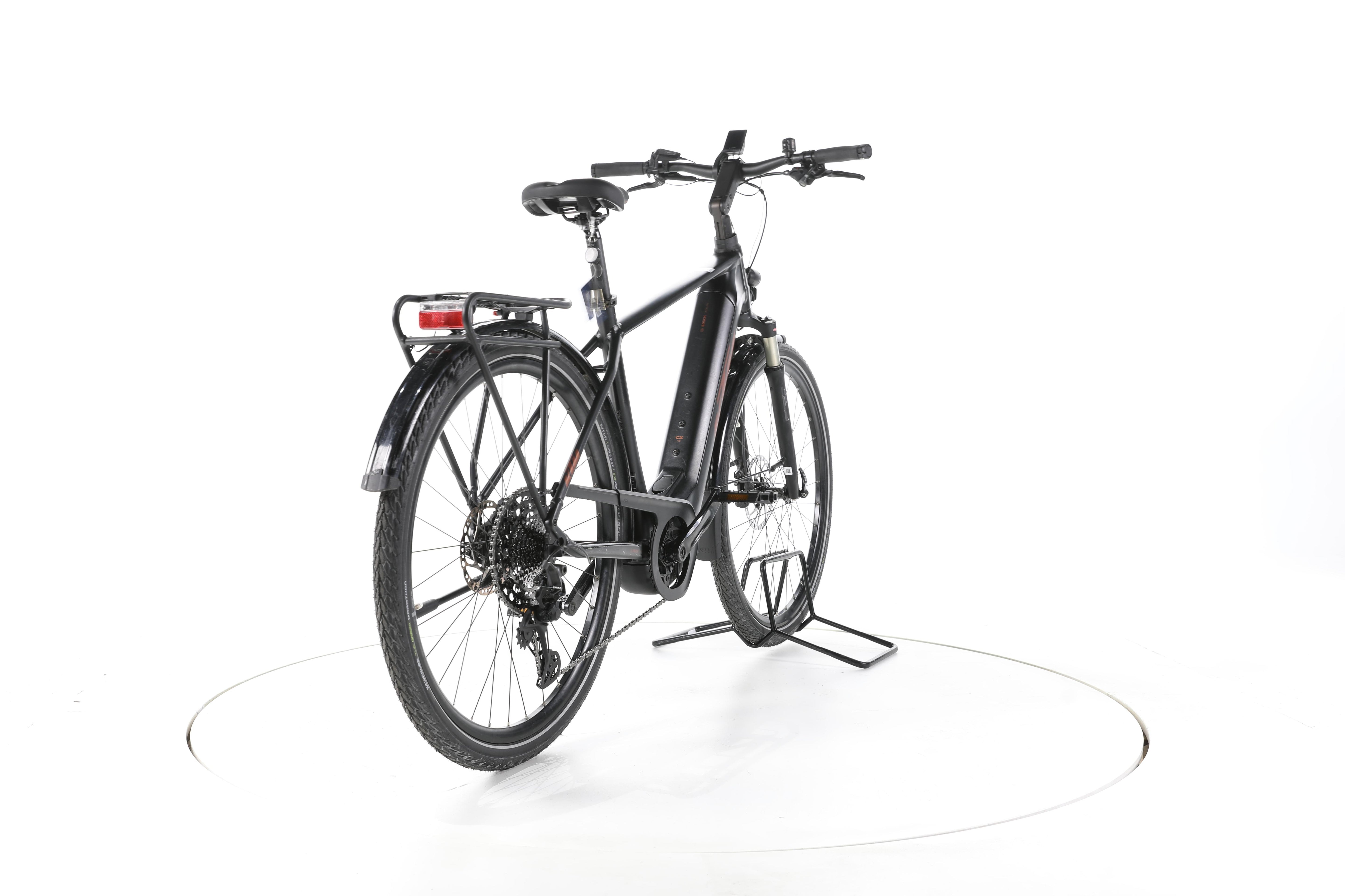 KTM Macina Ultimate XTS Trekking E-Bike - Image 11