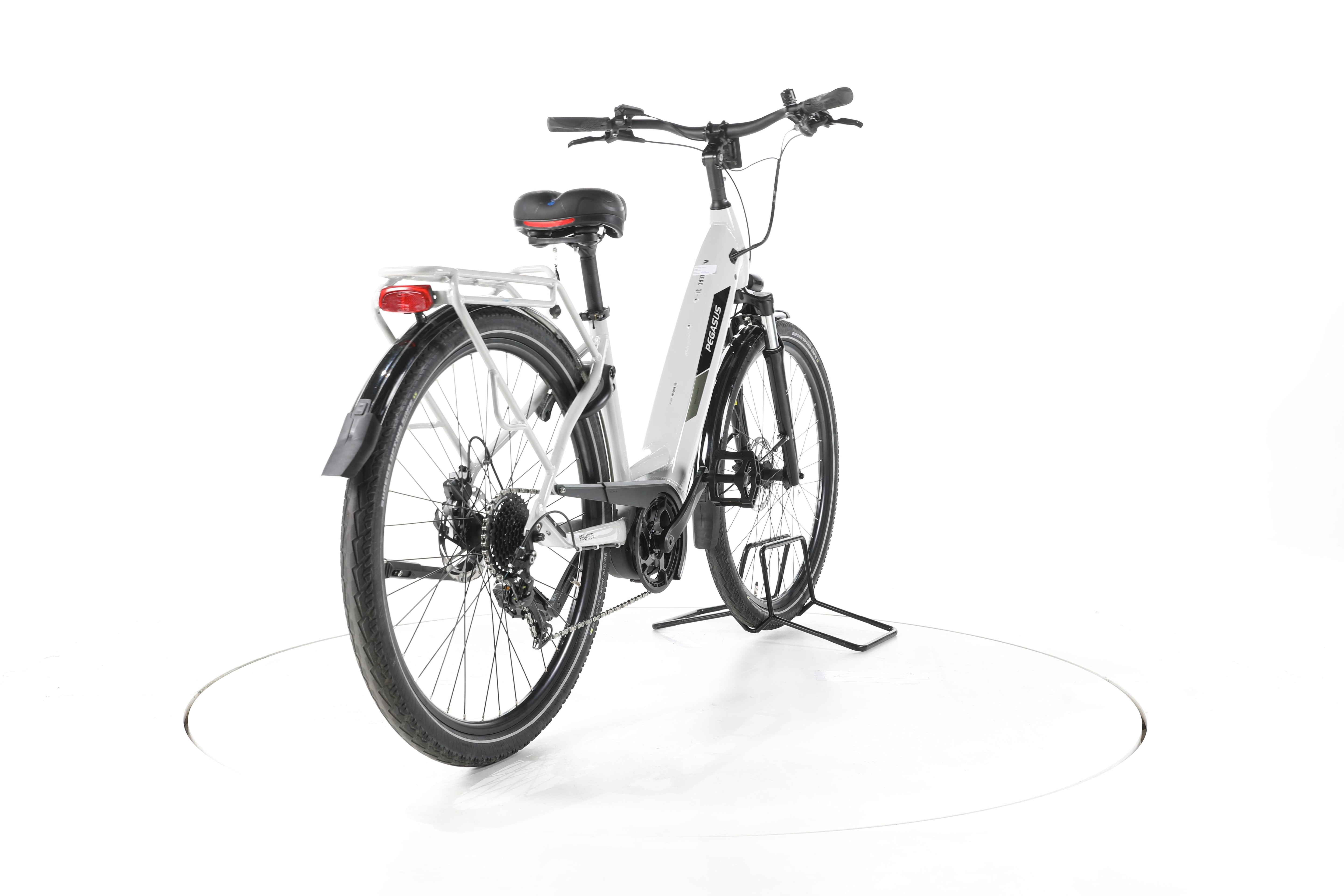 Pegasus Solero EVO 9 Trekking E-Bike Tiefeinsteiger - Image 11