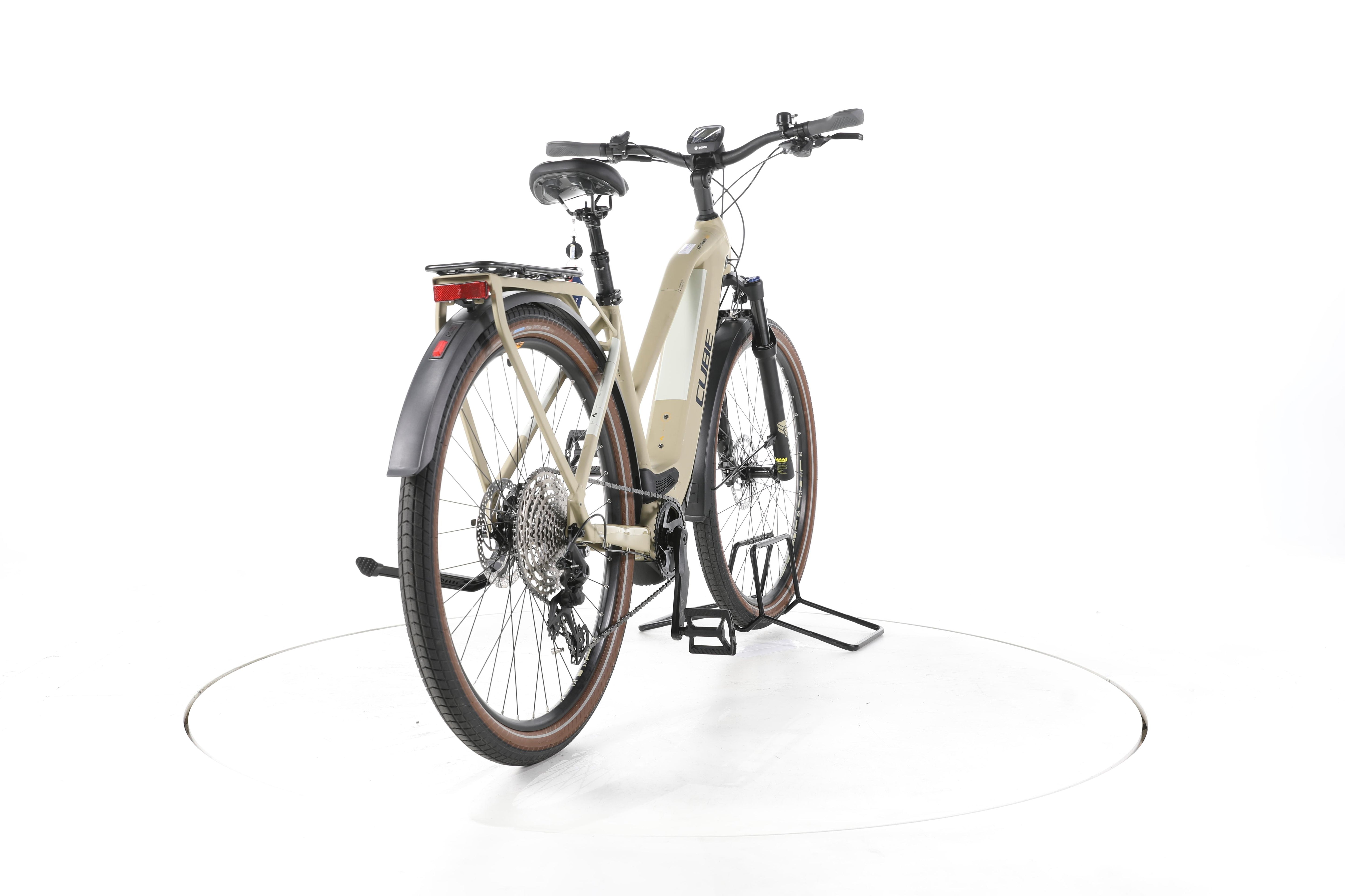 Cube Kathmandu Hybrid Pro Trekking E-Bike - Image 11