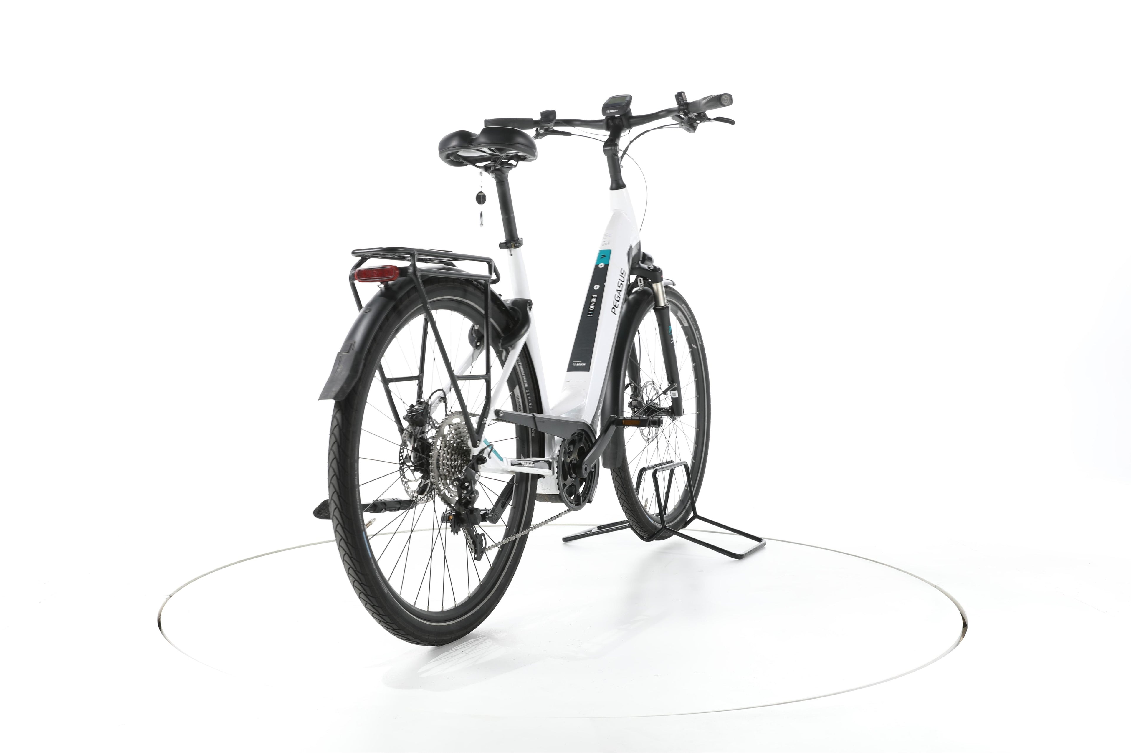 Pegasus Premio Evo 10 Lite Trekking E-Bike Tiefeinsteiger - Image 11
