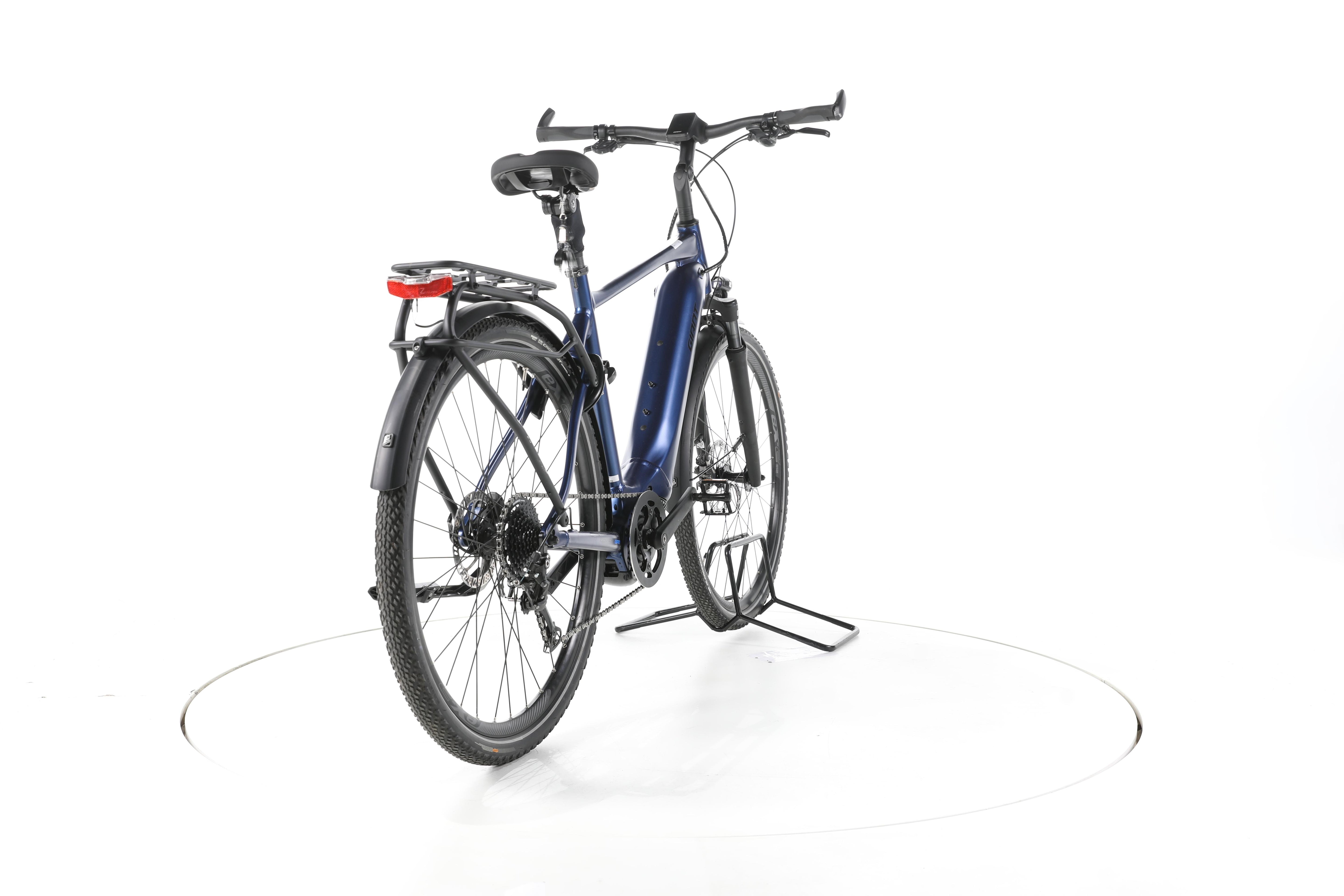 Giant Explore E+ 2 Trekking E-Bike - Image 11