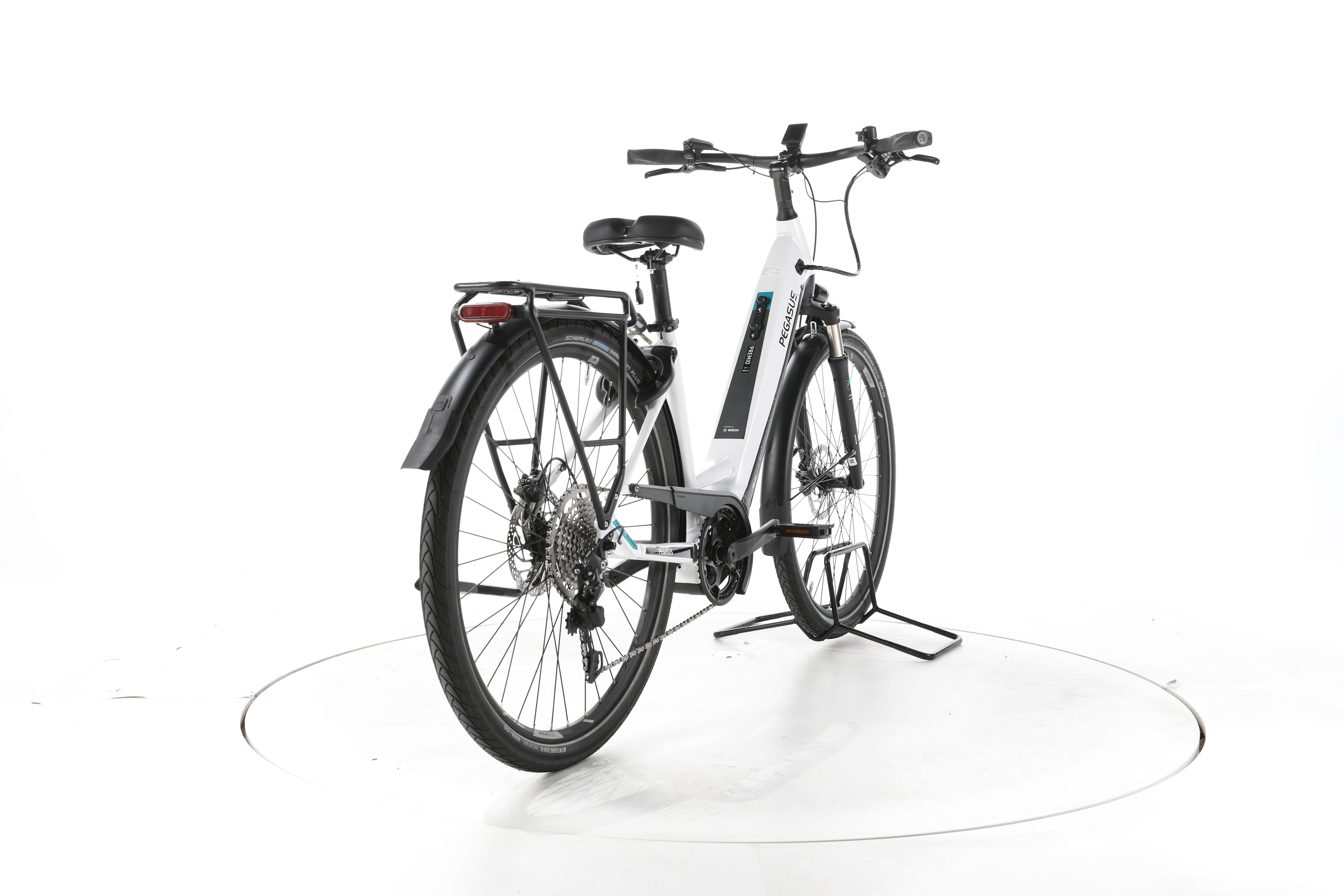 Pegasus Premio EVO 10 Lite Trekking E-Bike Tiefeinsteiger - Image 11