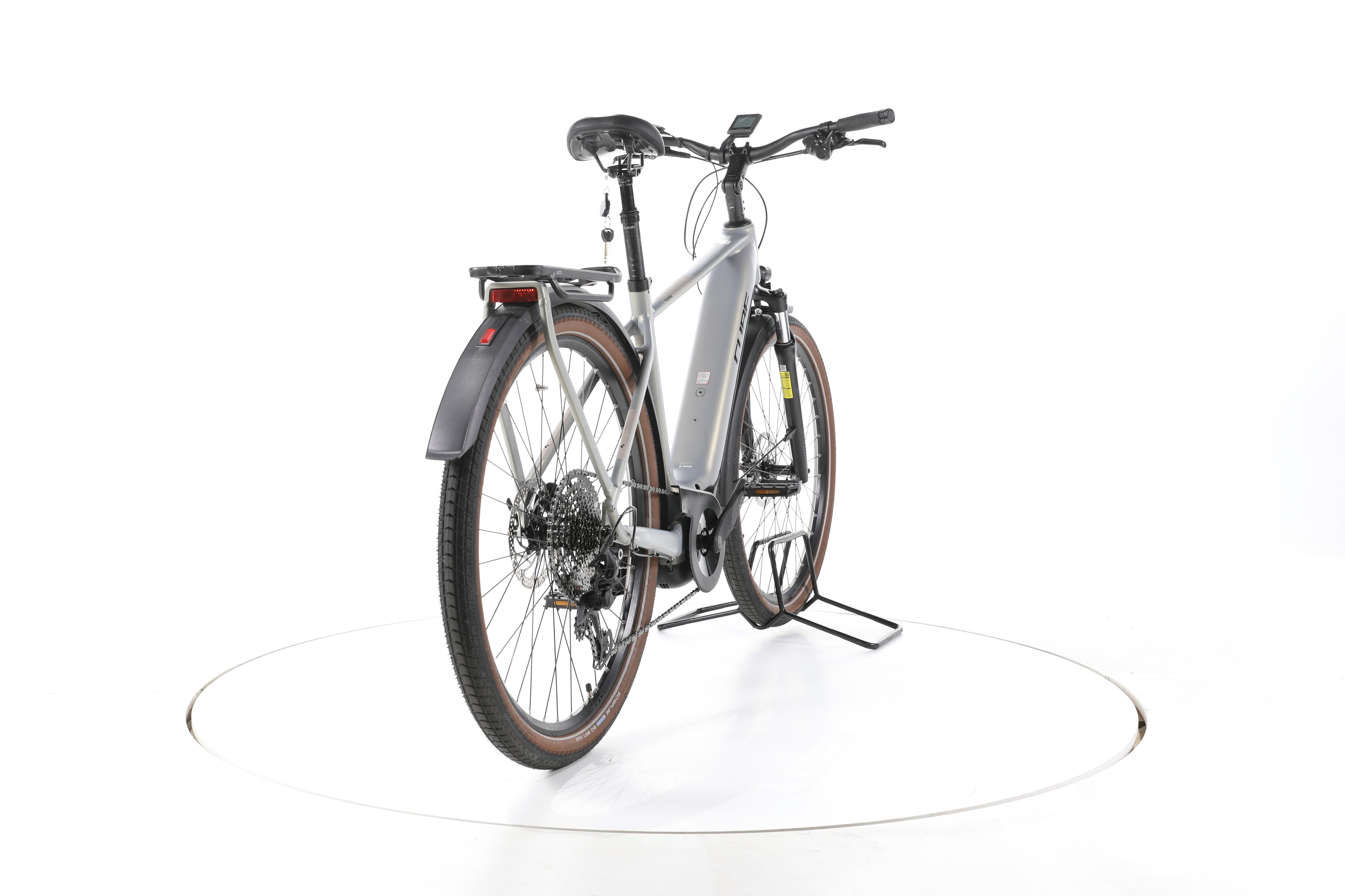 Cube Touring Hybrid Pro 625 Trekking E-Bike 2024 - Image 11