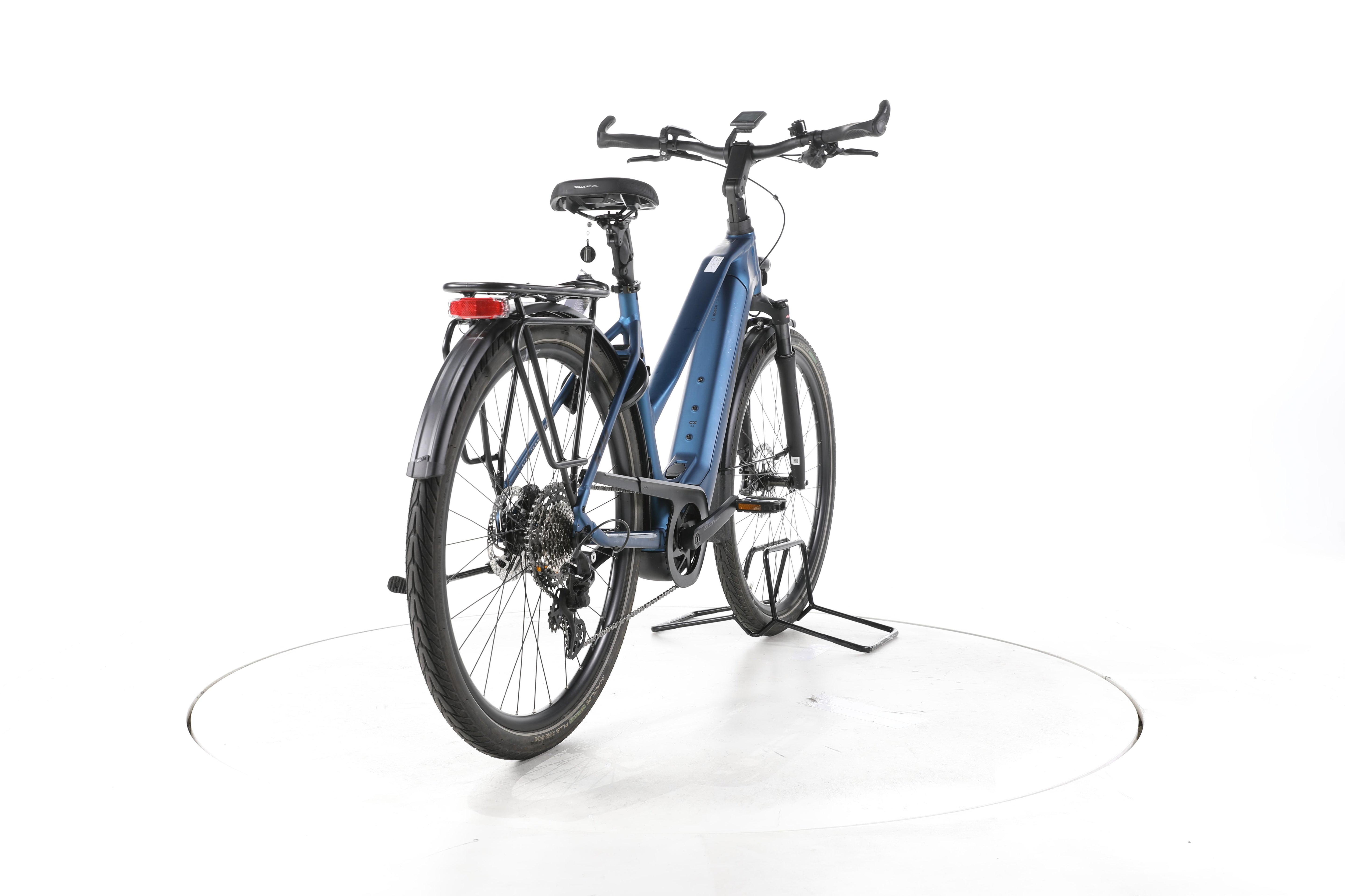 KTM Macina Style 730 Trekking E-Bike - Image 11