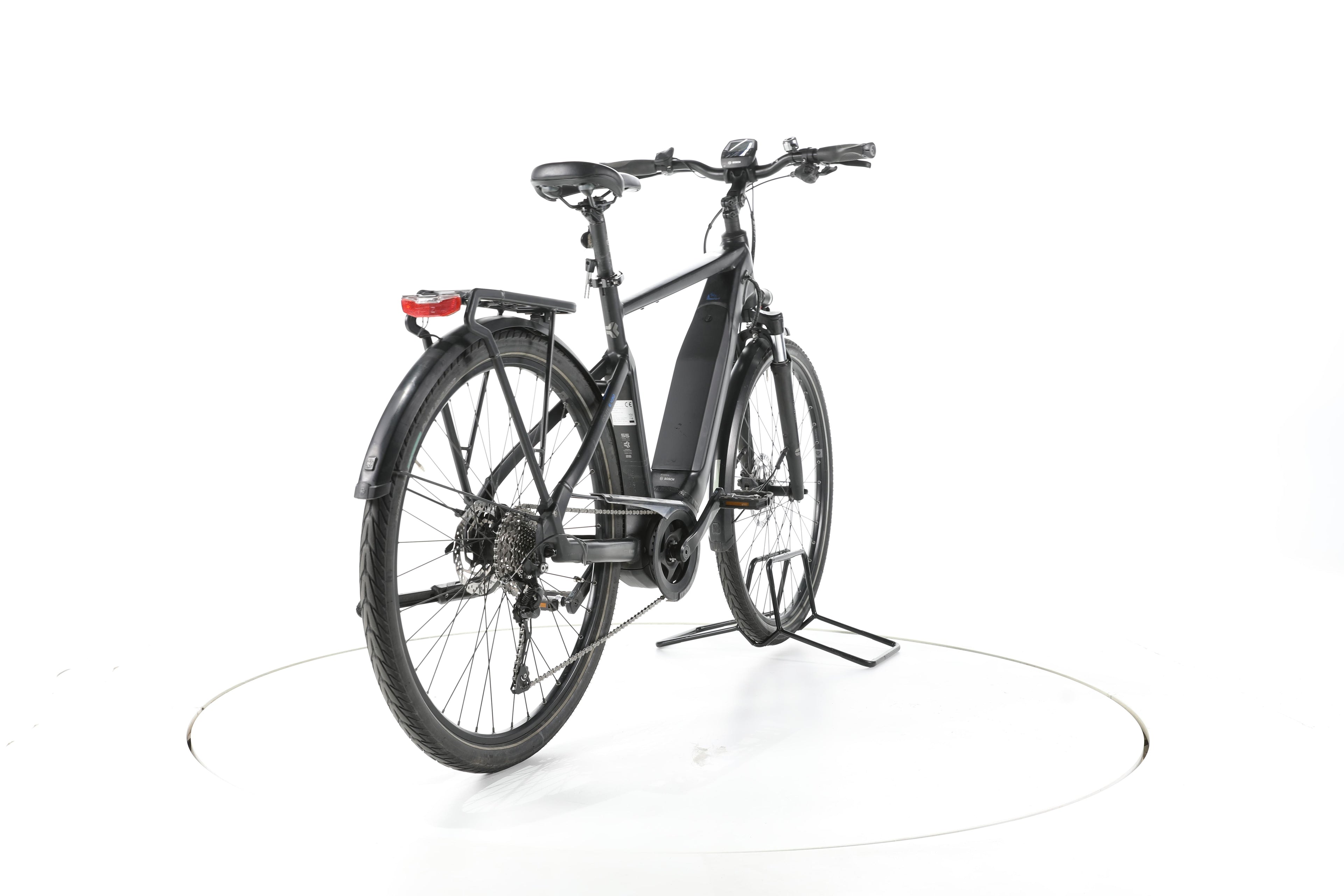 Carver Route E.430 Trekking E-Bike - Image 11