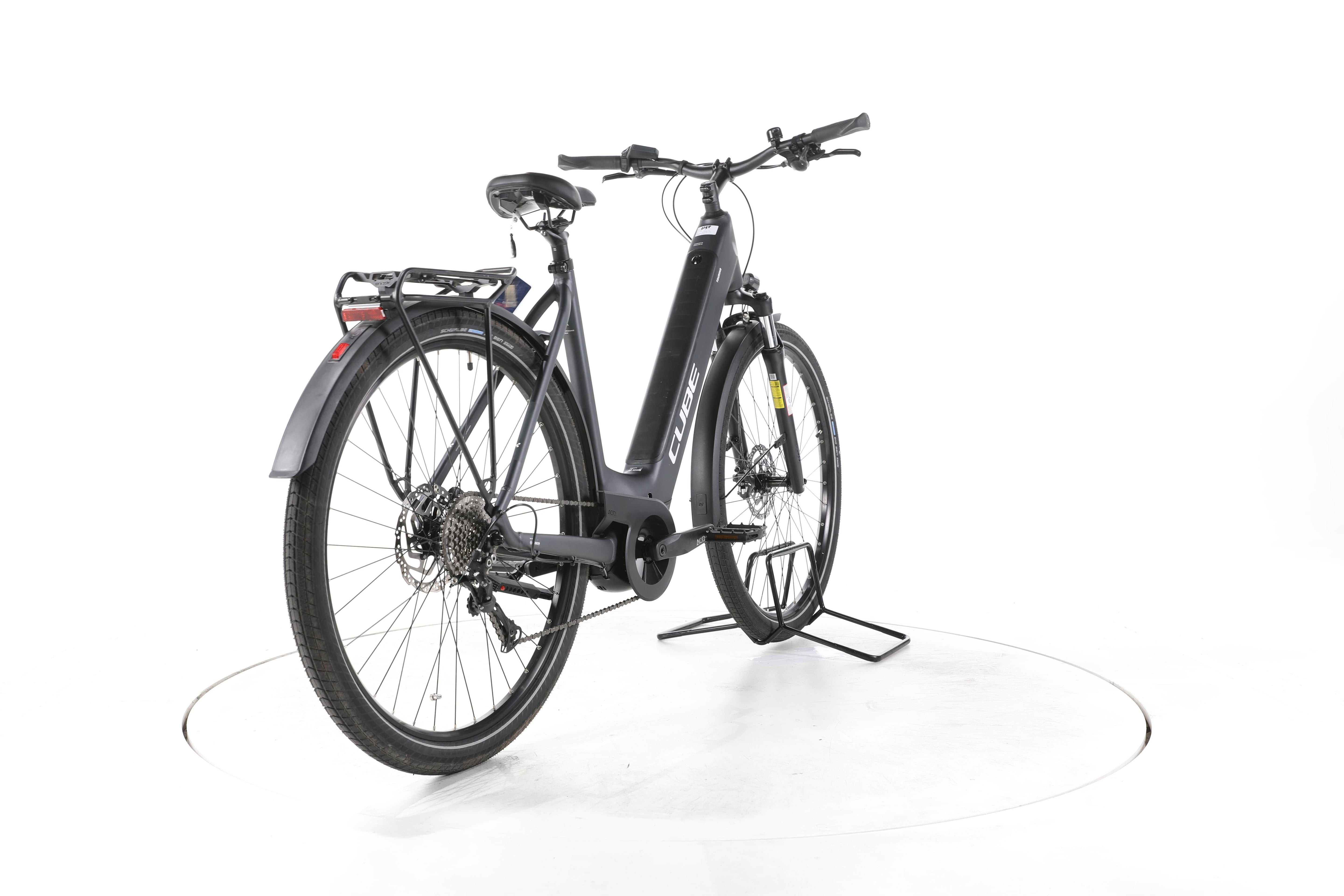 Cube Touring Hybrid ONE Trekking E-Bike Tiefeinsteiger - Image 11
