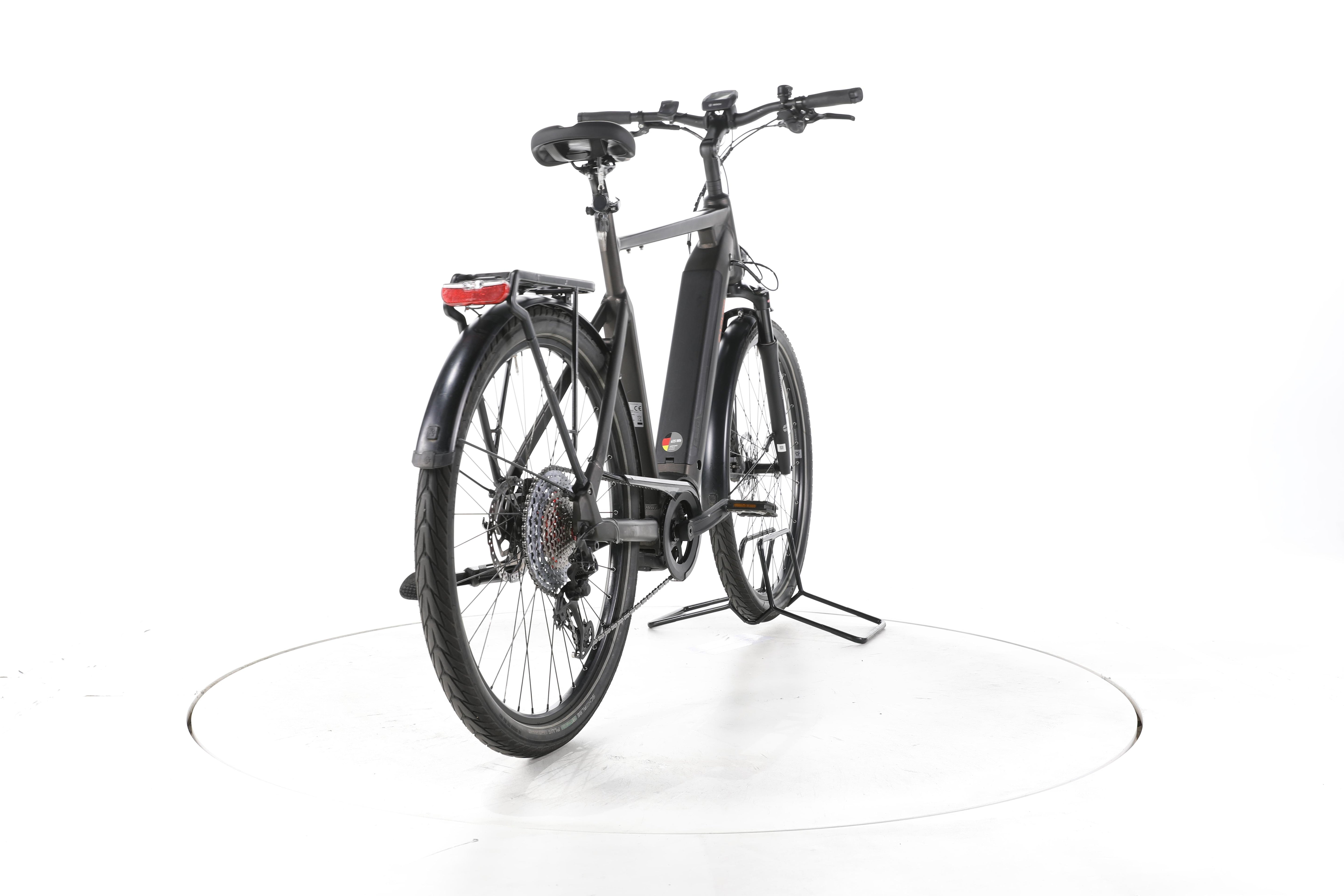 Carver Route E.530 Trekking E-Bike - Image 11