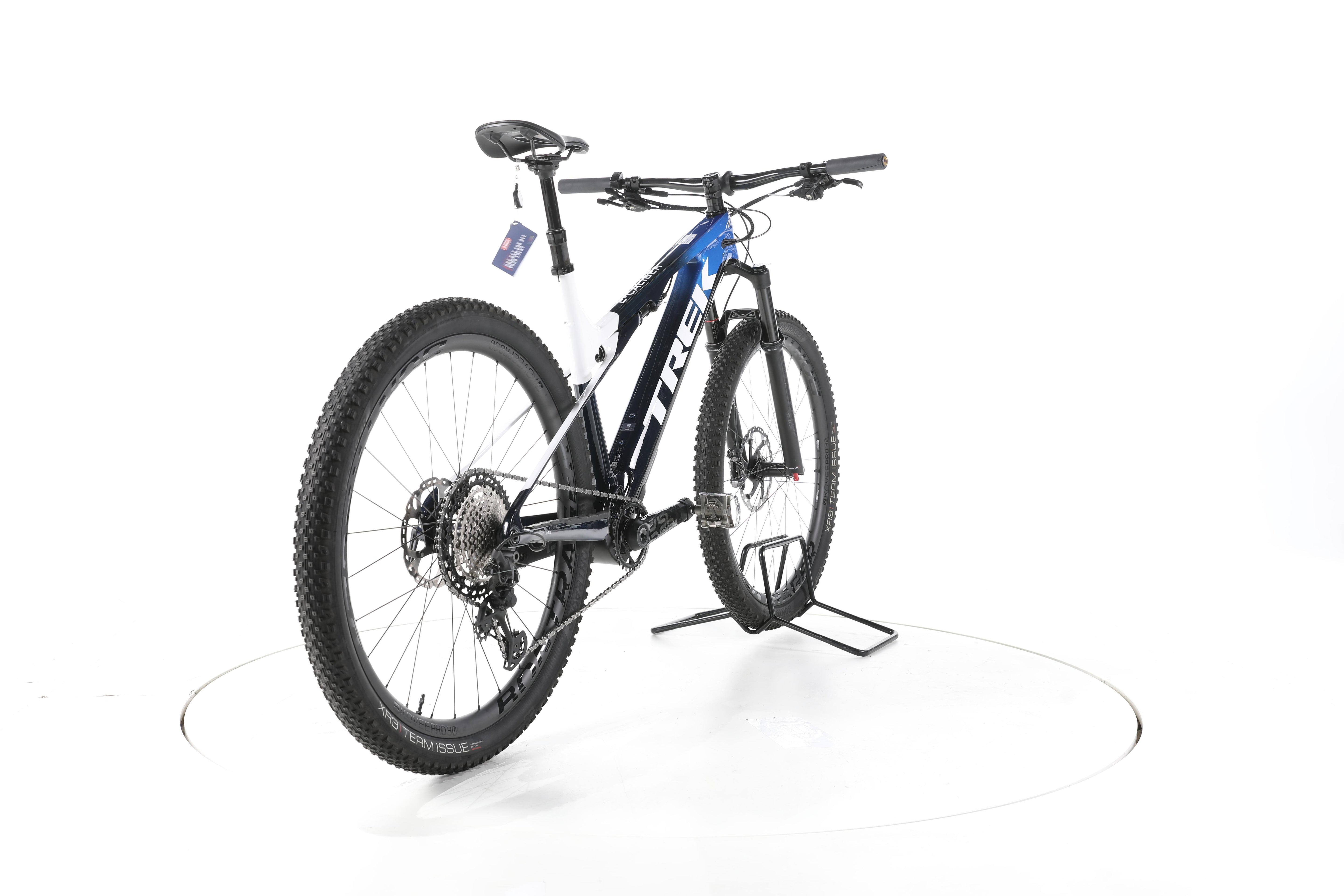 Trek E-Caliber 9.8 XT E-Bike Fully Carbon - Image 11