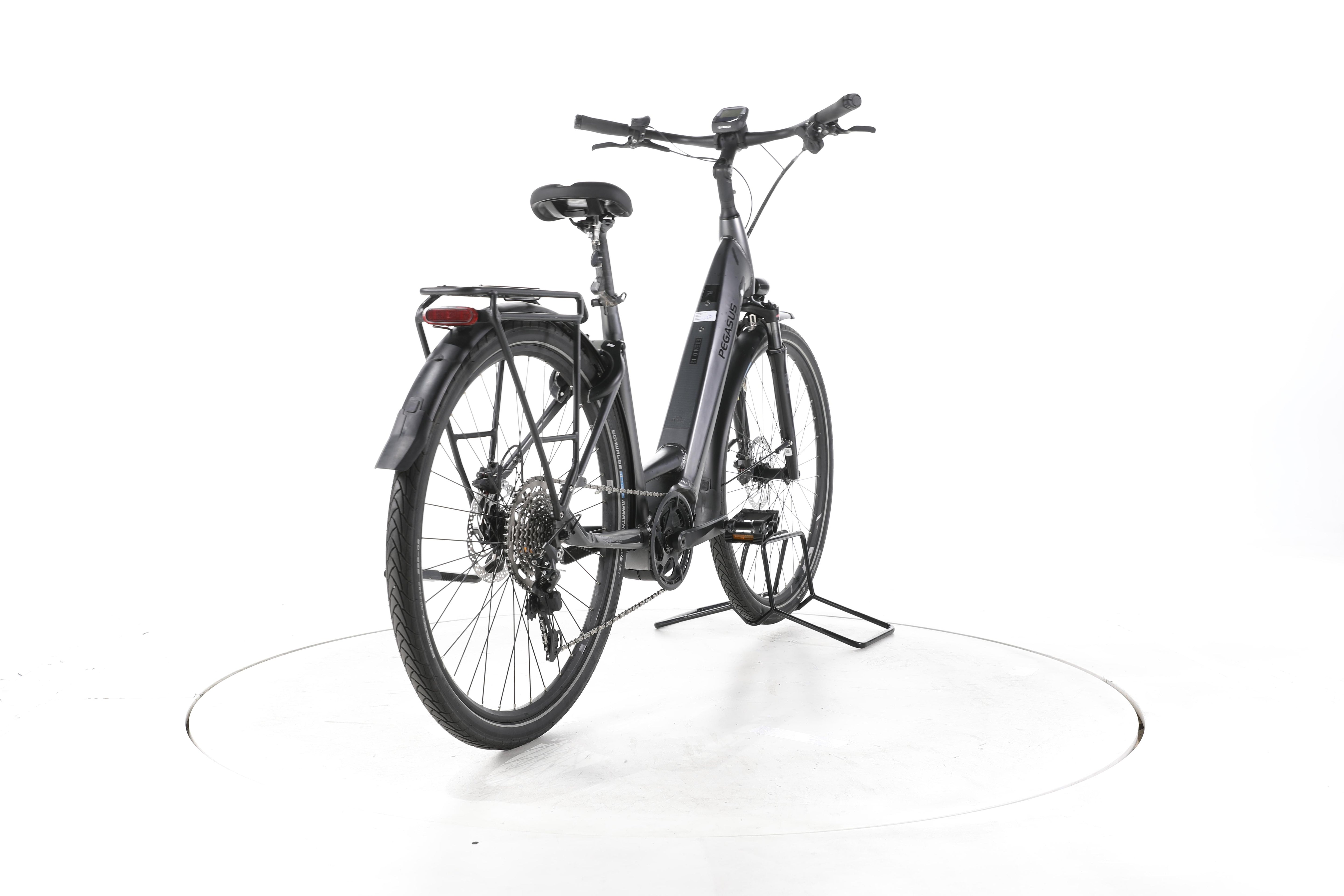 Pegasus Premio EVO 10 Lite Trekking E-Bike Tiefeinsteiger - Image 11