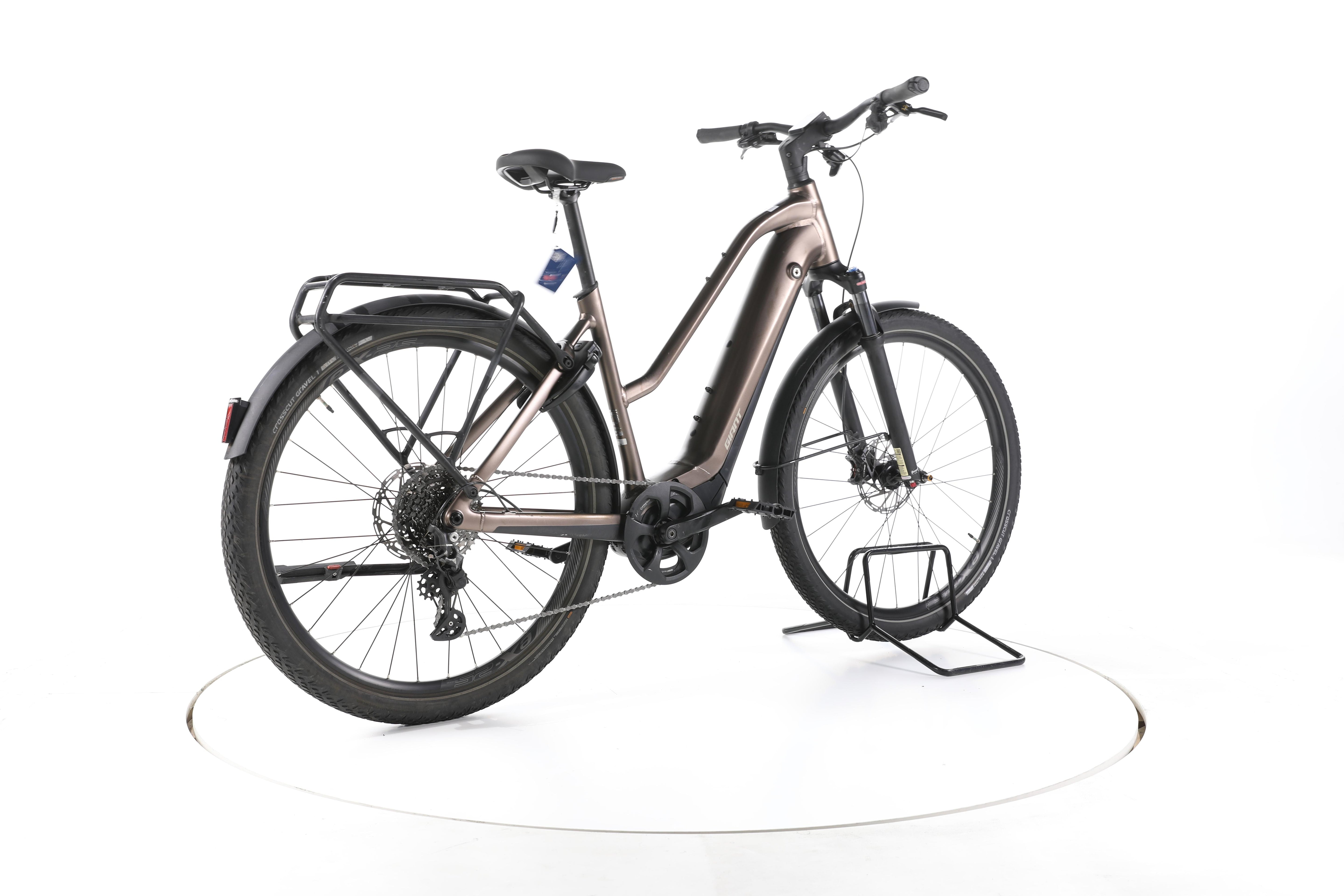 Giant Explore E+ Pro 1 Trekking E-Bike - Image 12