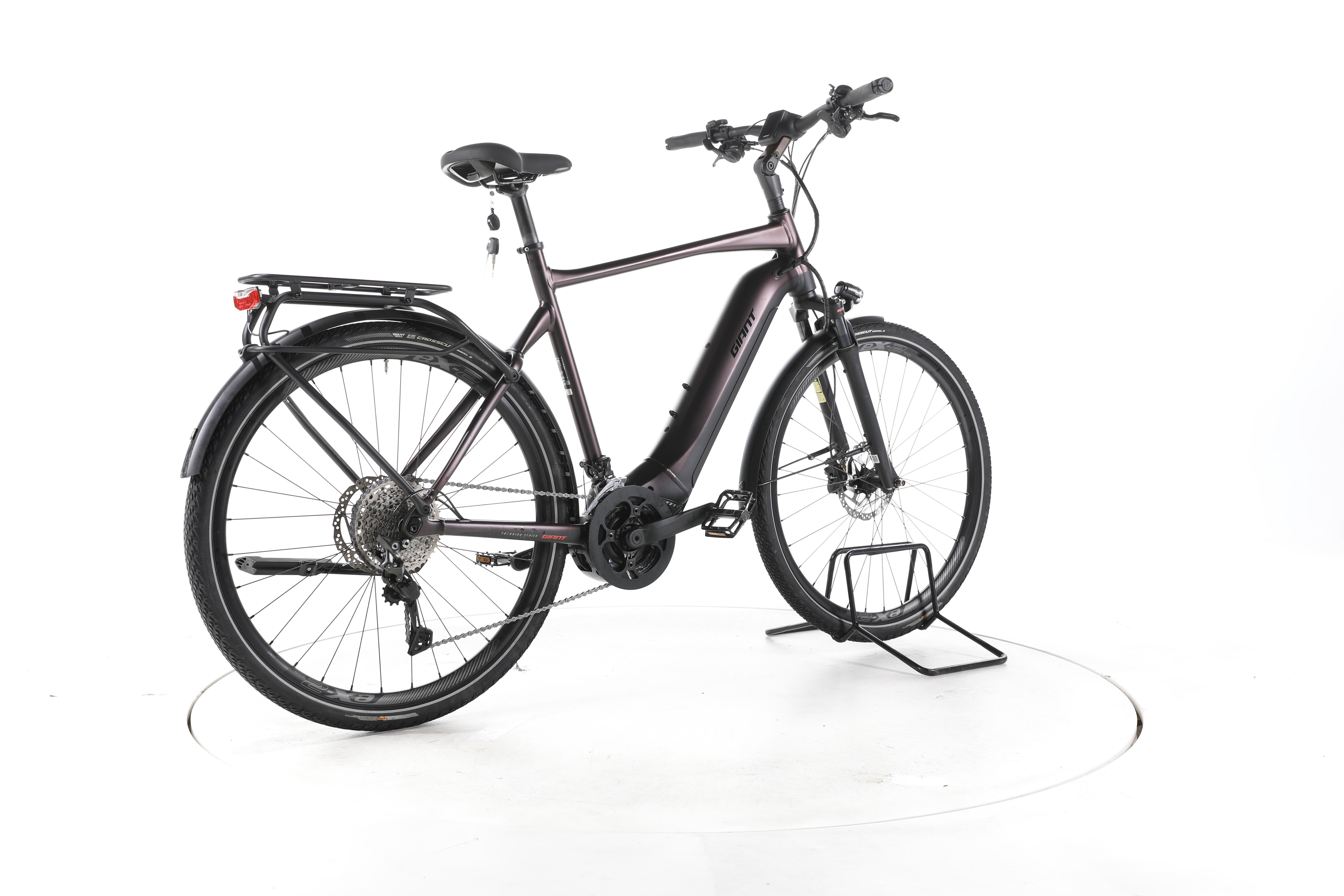 Giant Explore E+ Pro 1 Trekking E-Bike - Image 12