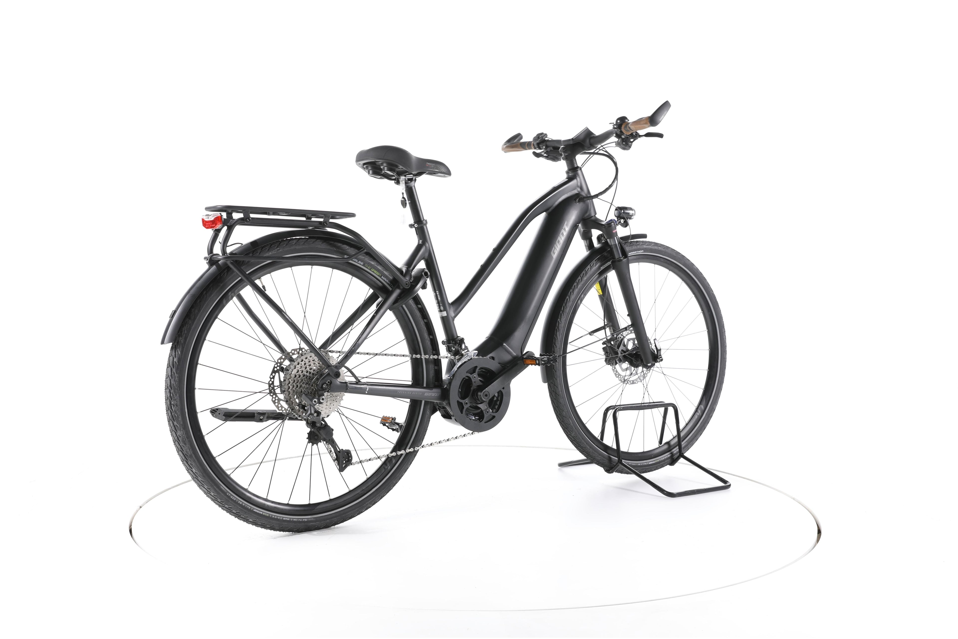 Giant Explore E+ 1 Trekking E-Bike - Image 12