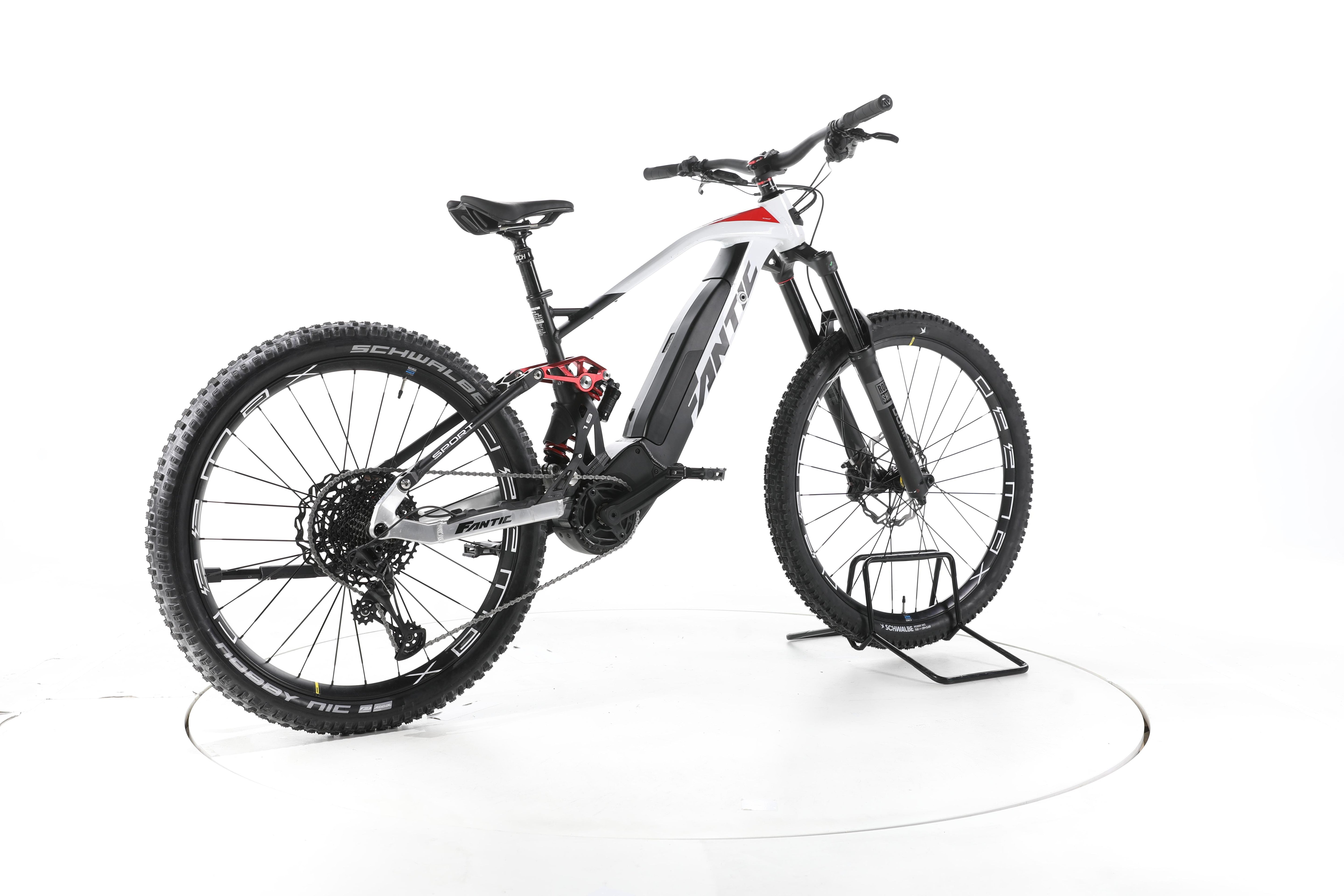 Fantic XEF 1.8 Sport Trekking E-Bike - Image 12