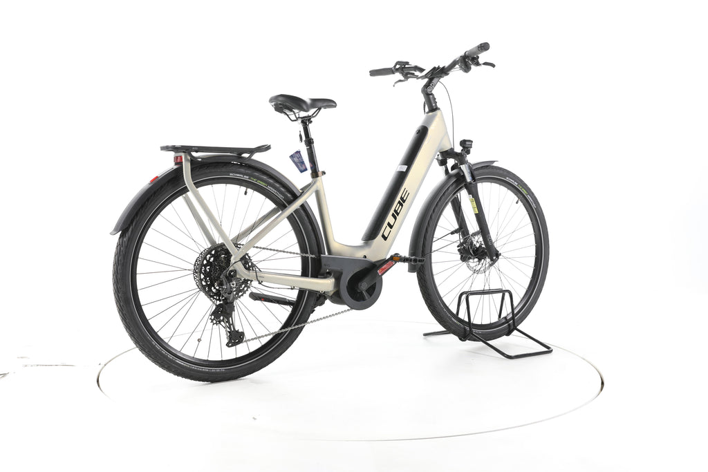 Cube Touring Hybrid Pro Trekking E-Bike Tiefeinsteiger 2024 - Image 12