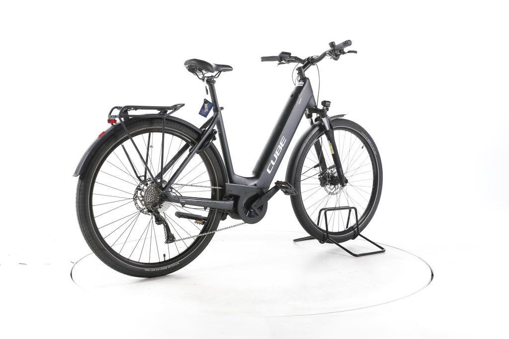 Cube Touring Hybrid ONE Trekking E-Bike Tiefeinsteiger - Image 12