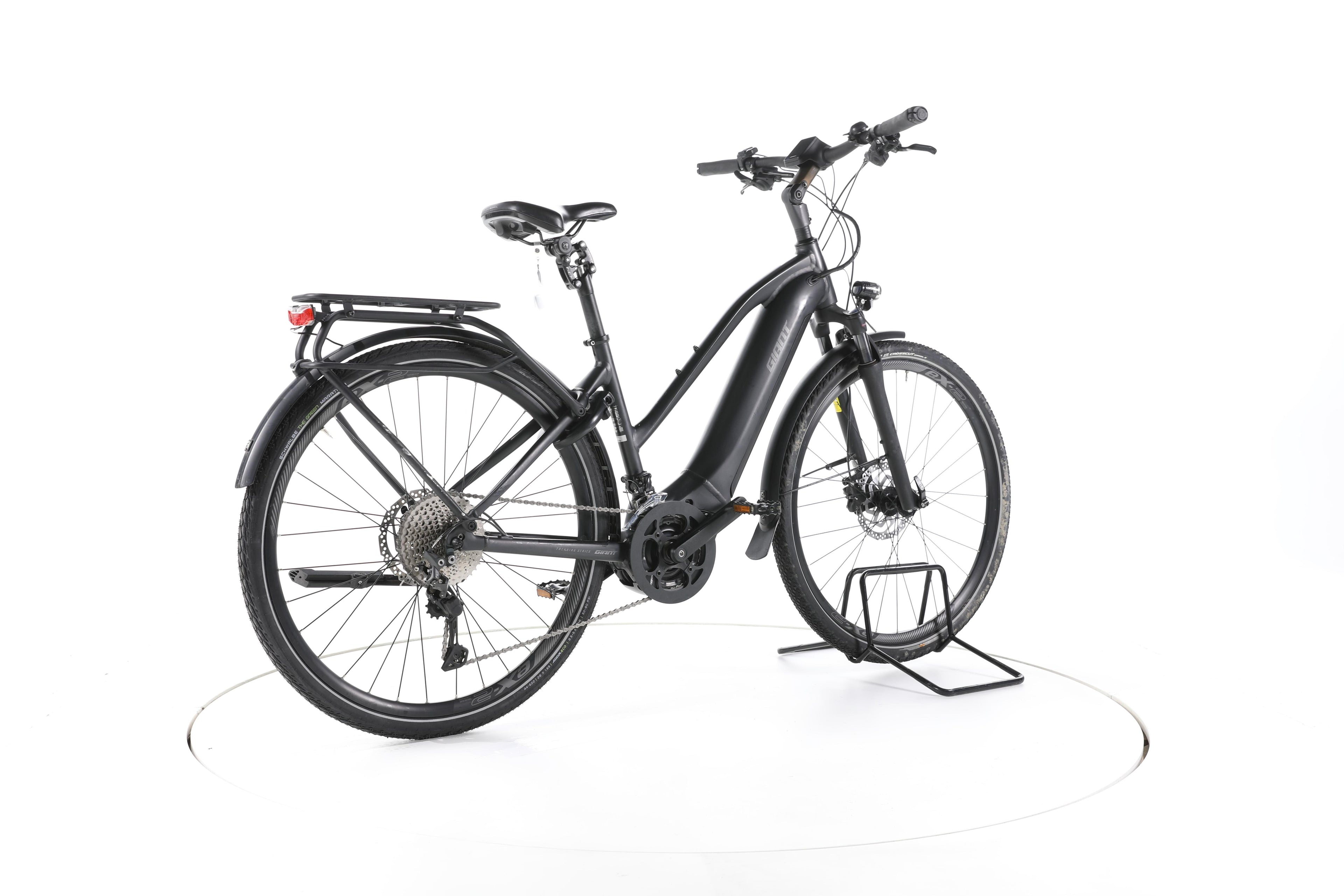 Giant Explore E+ 1 Trekking E-Bike - Image 12