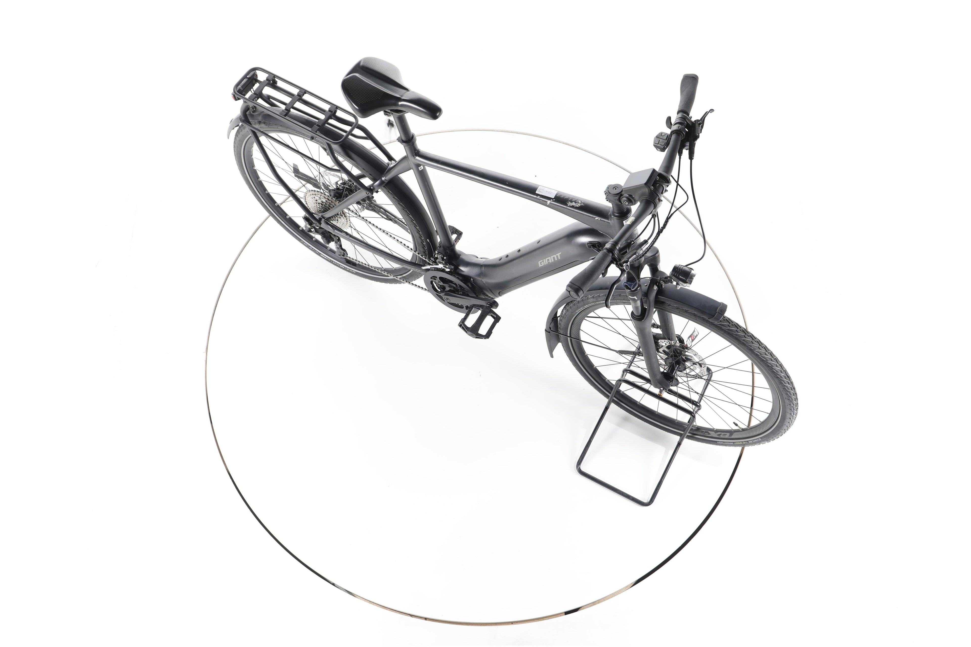 Giant Explore E+ 1 Trekking E-Bike - Image 14