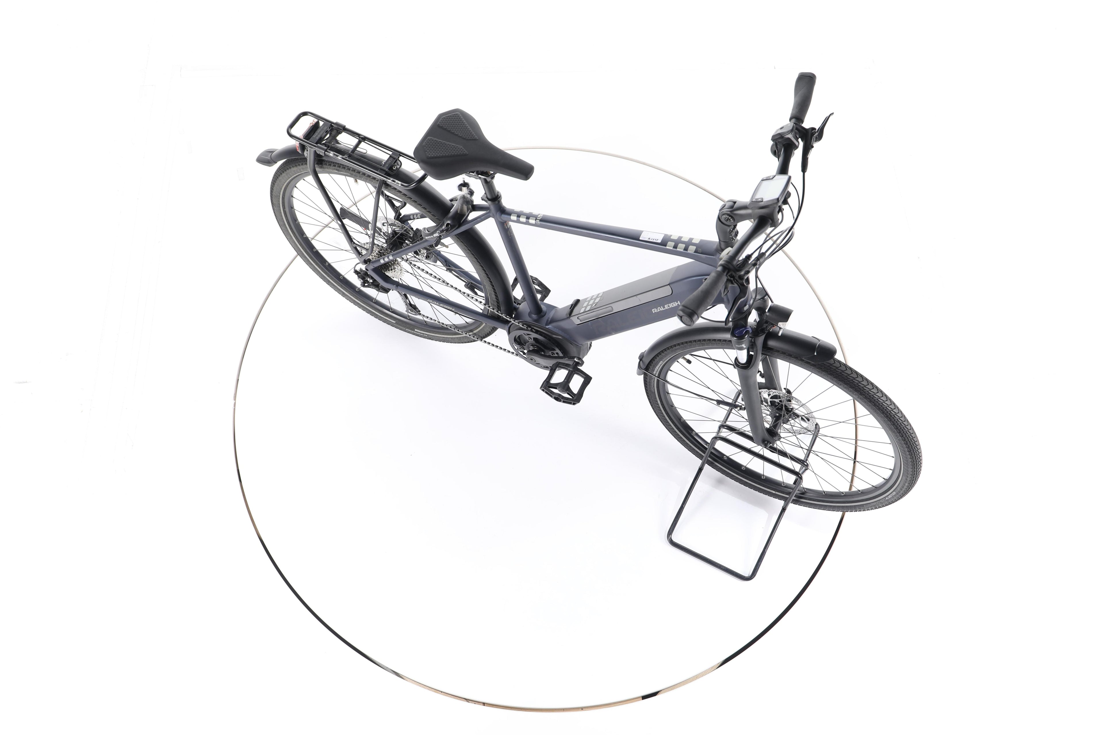 Raleigh Kent 9 Trekking E-Bike - Image 14