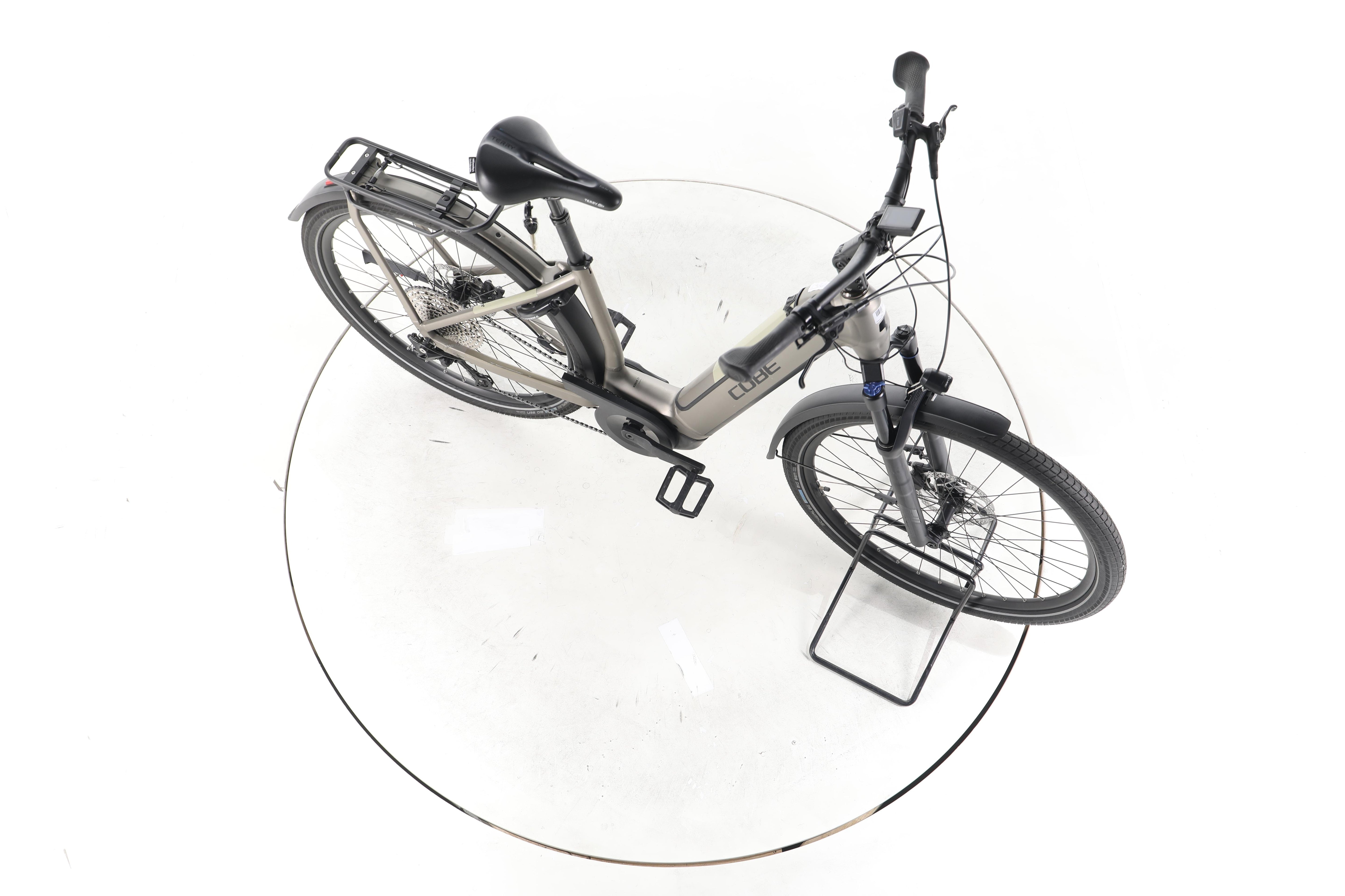 Cube Kathmandu Hybrid Pro Trekking E-Bike Tiefeinsteiger - Image 14