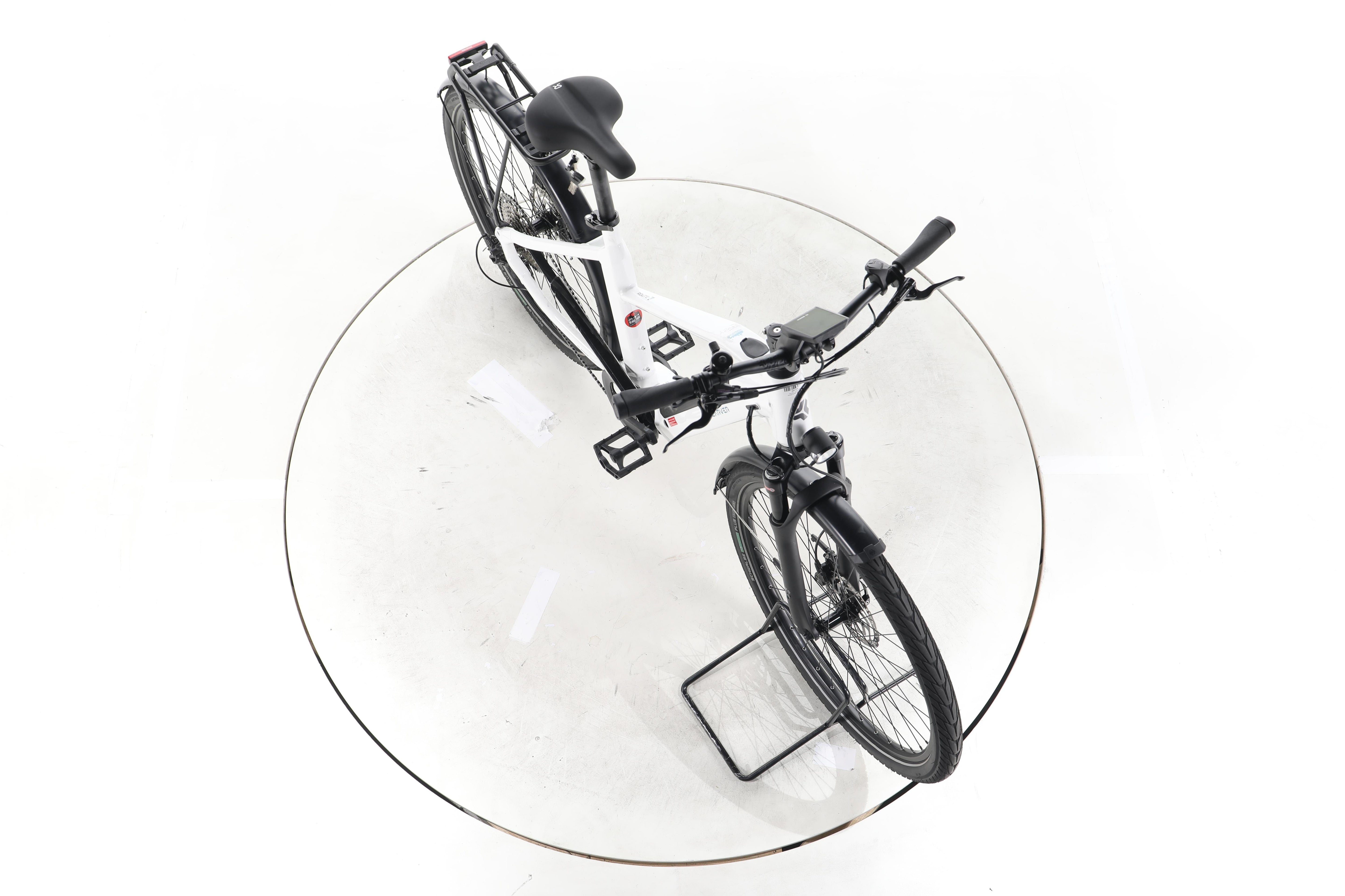 Carver Route E.540 Trekking E-Bike - Image 15