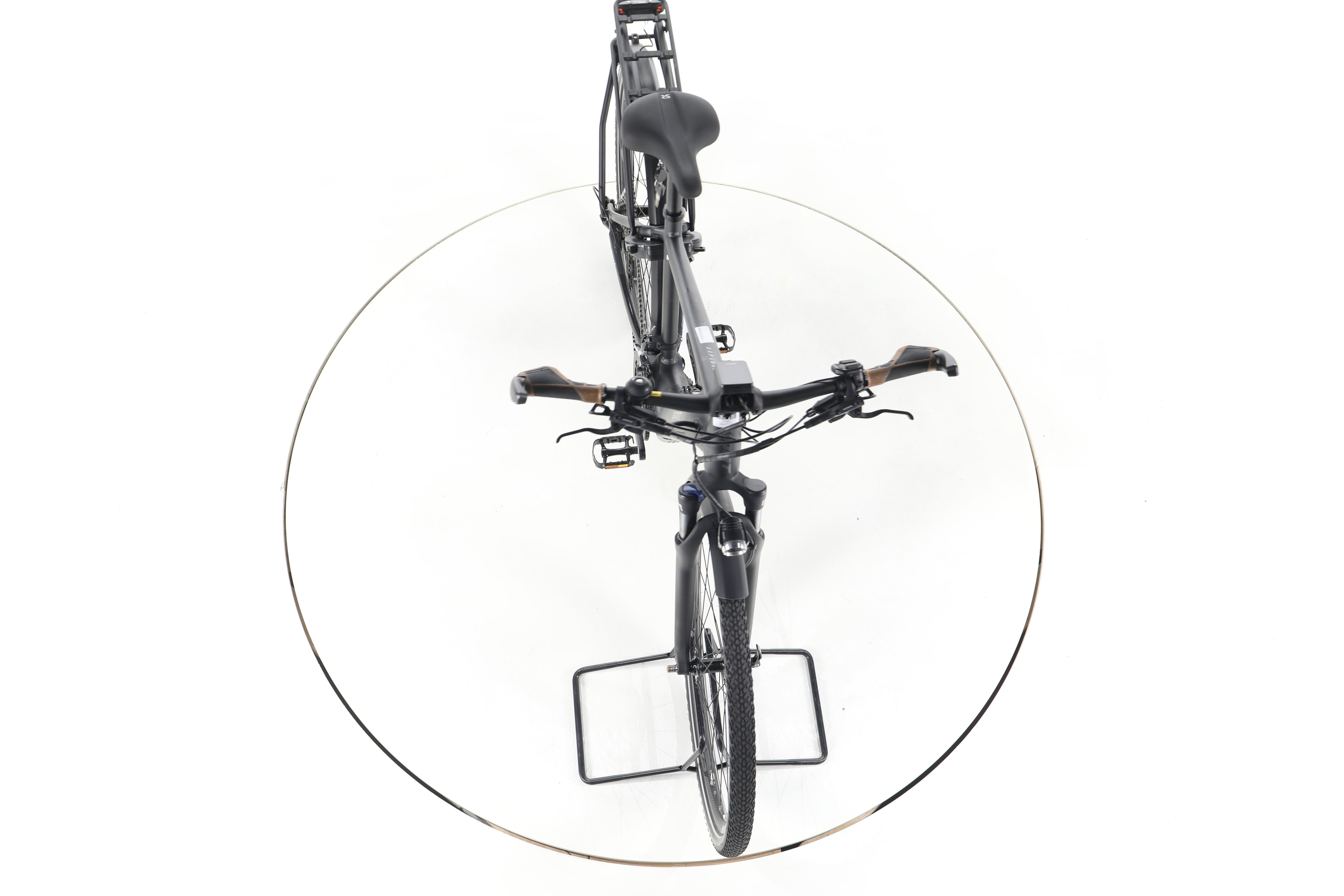 Giant Explore E+ 1 Trekking E-Bike - Image 16