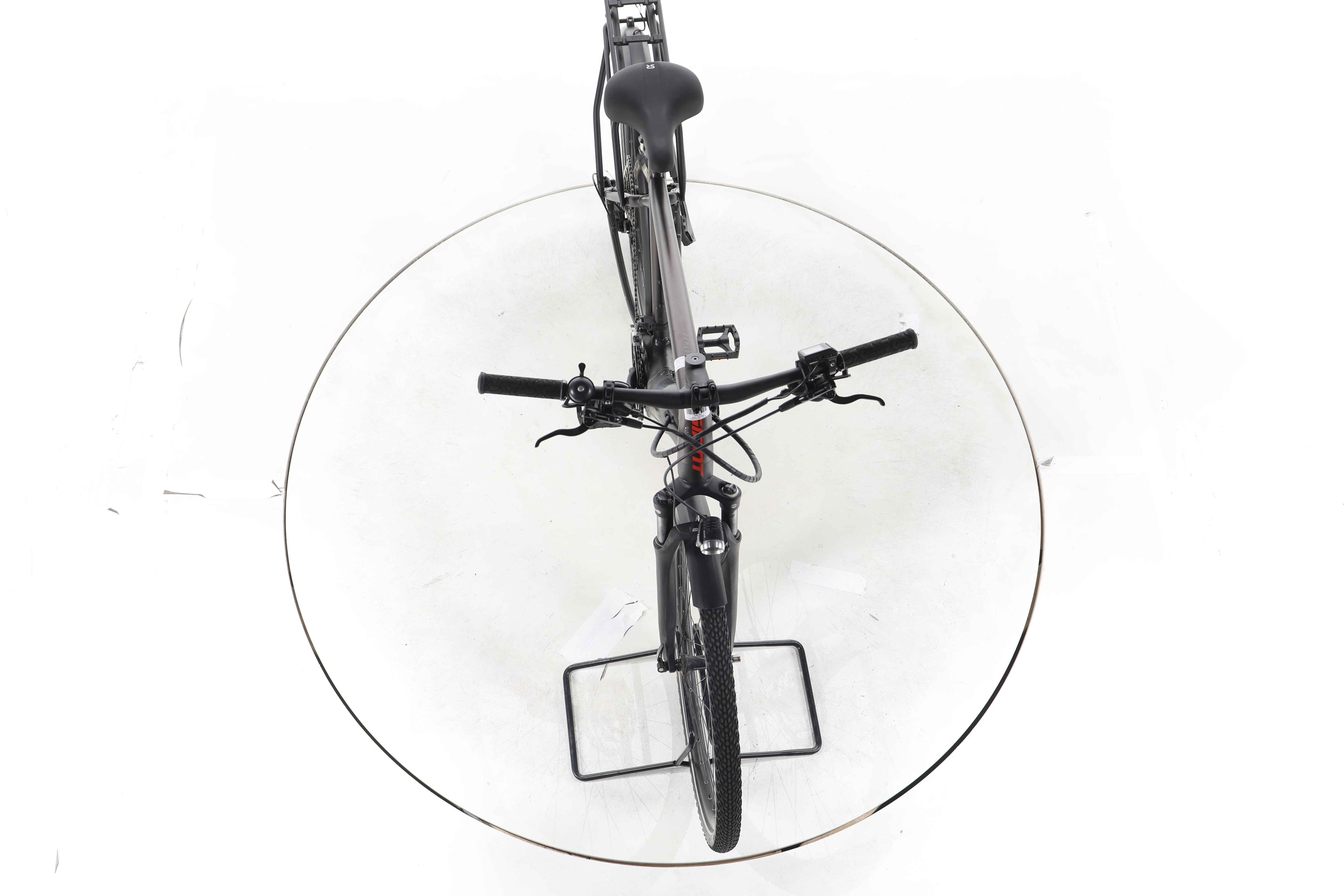 Giant Explore E+ Pro 1 Trekking E-Bike - Image 16
