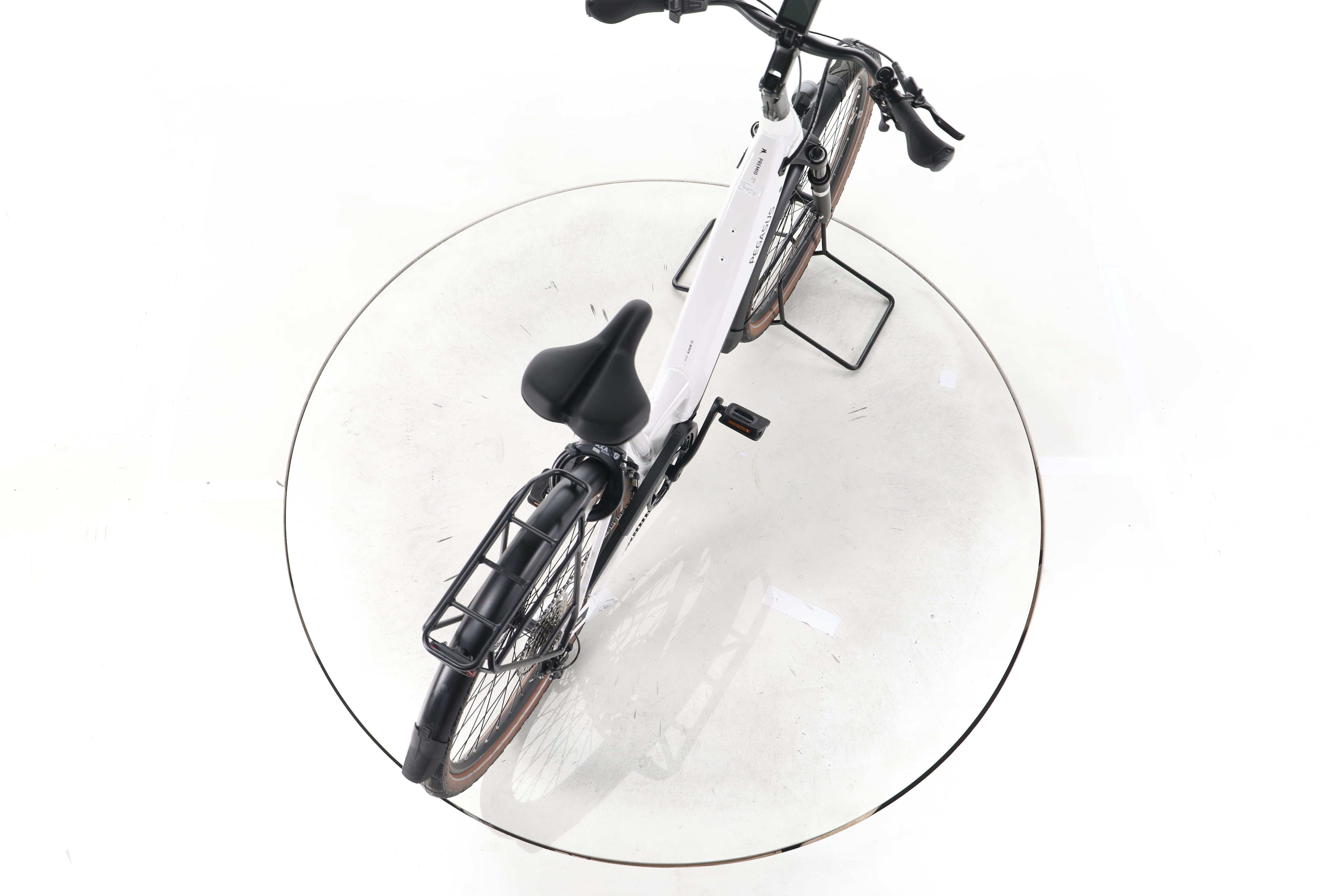 Pegasus Premio EVO Lite Trekking E-Bike Tiefeinsteiger - Image 23