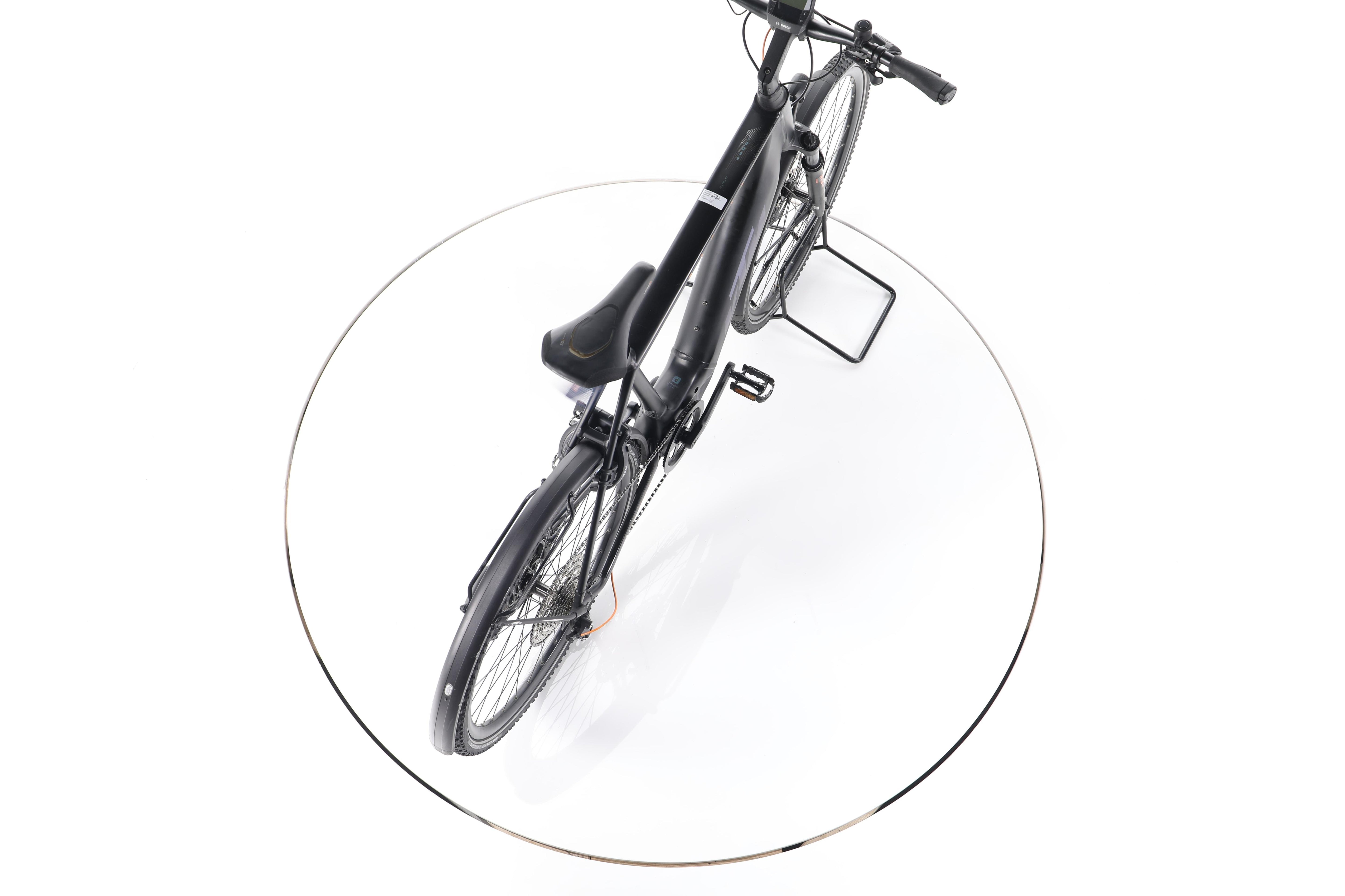 KTM Macina Cross LFC Trekking E-Bike - Image 23