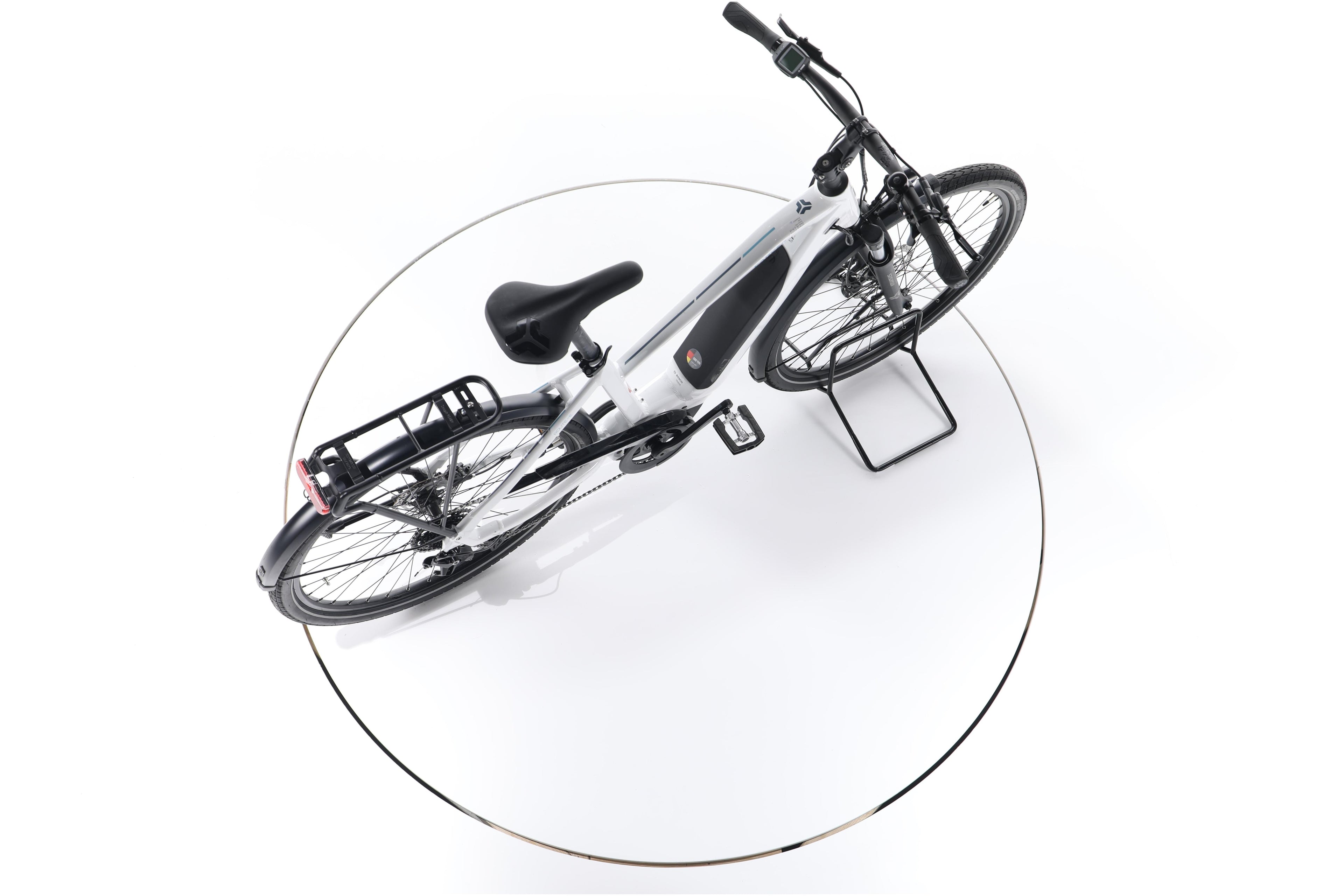 Carver Route E.410 Trekking E-Bike - Image 24