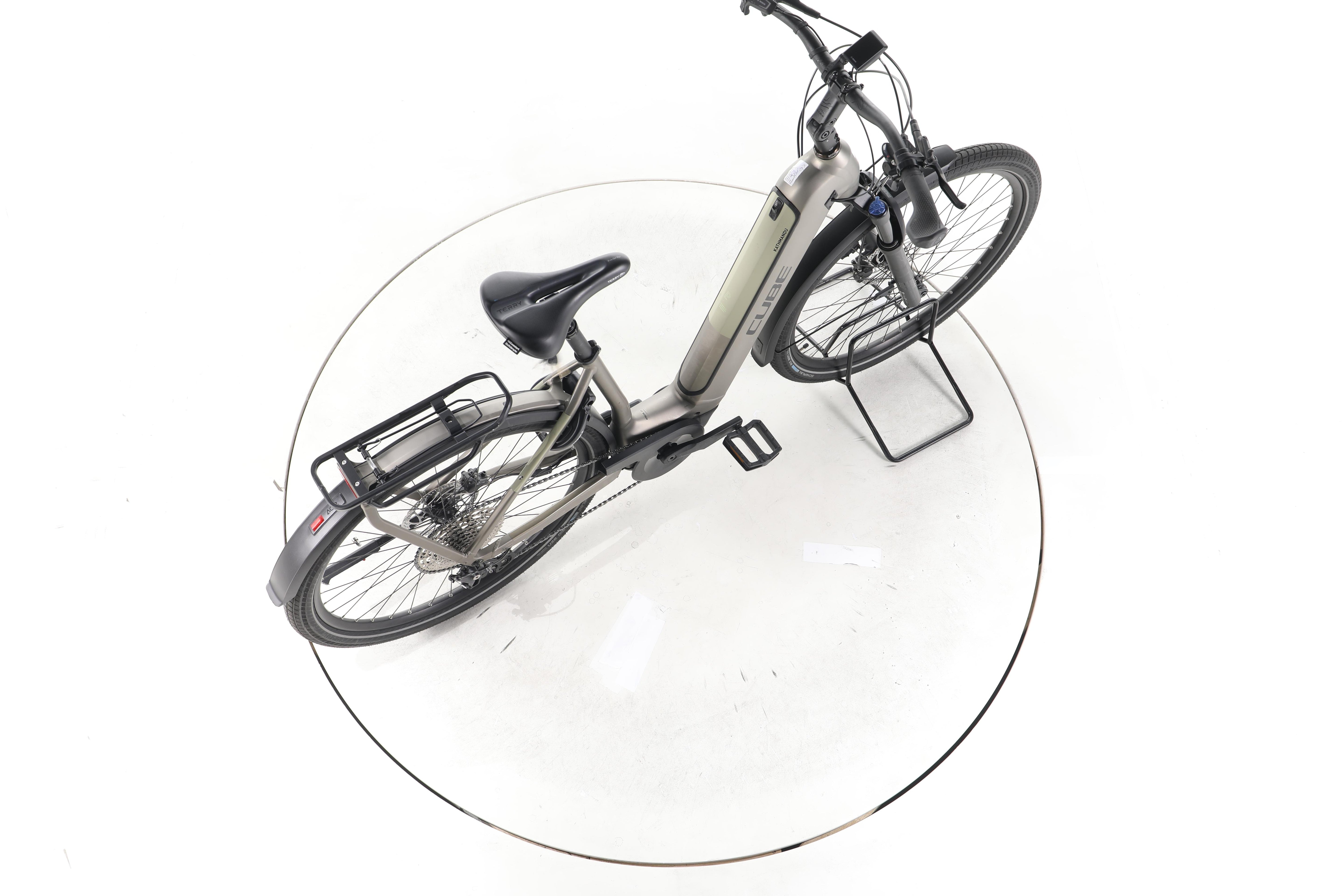 Cube Kathmandu Hybrid Pro Trekking E-Bike Tiefeinsteiger - Image 24