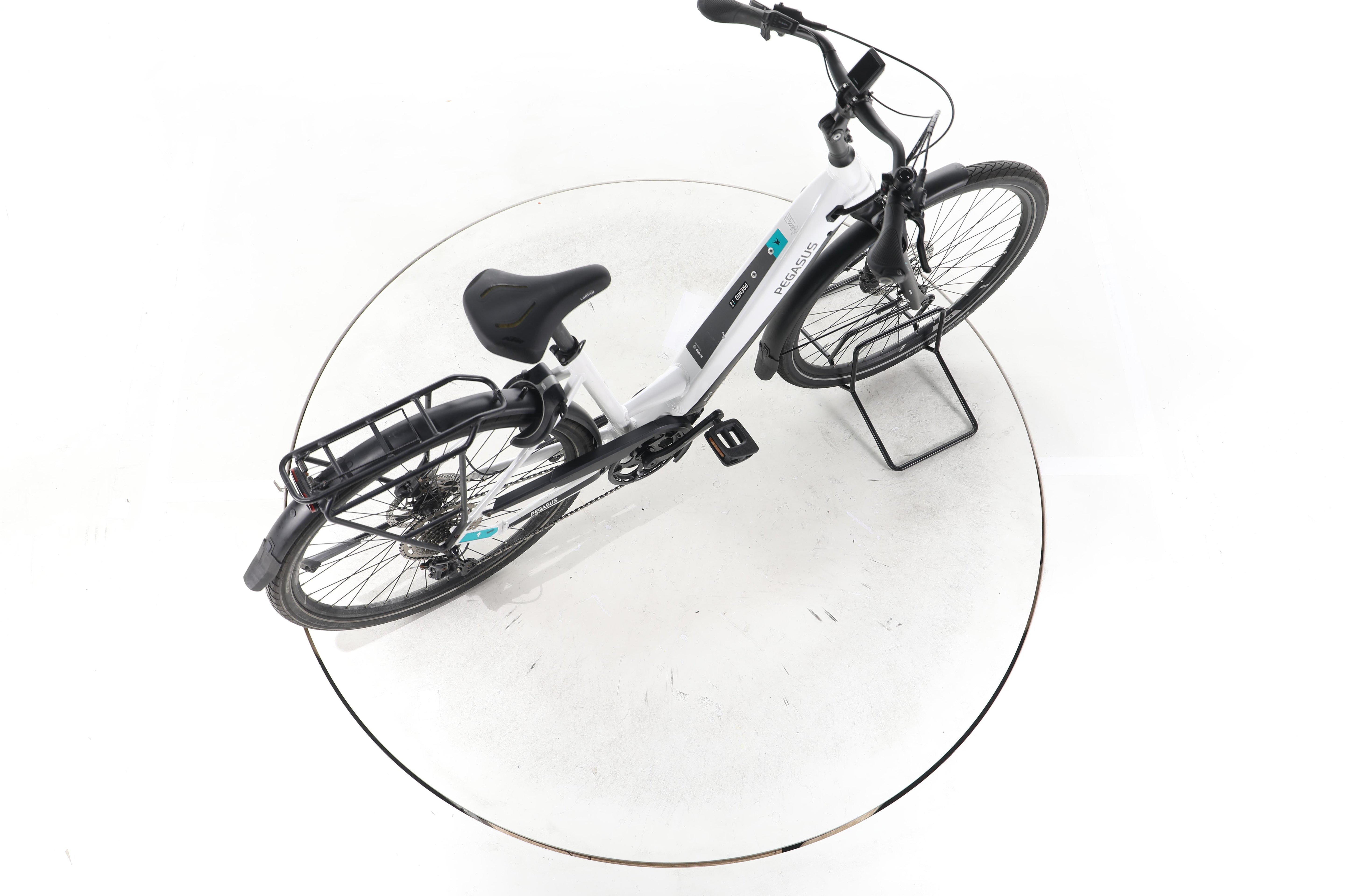 Pegasus Premio EVO Lite Trekking E-Bike Tiefeinsteiger - Image 24