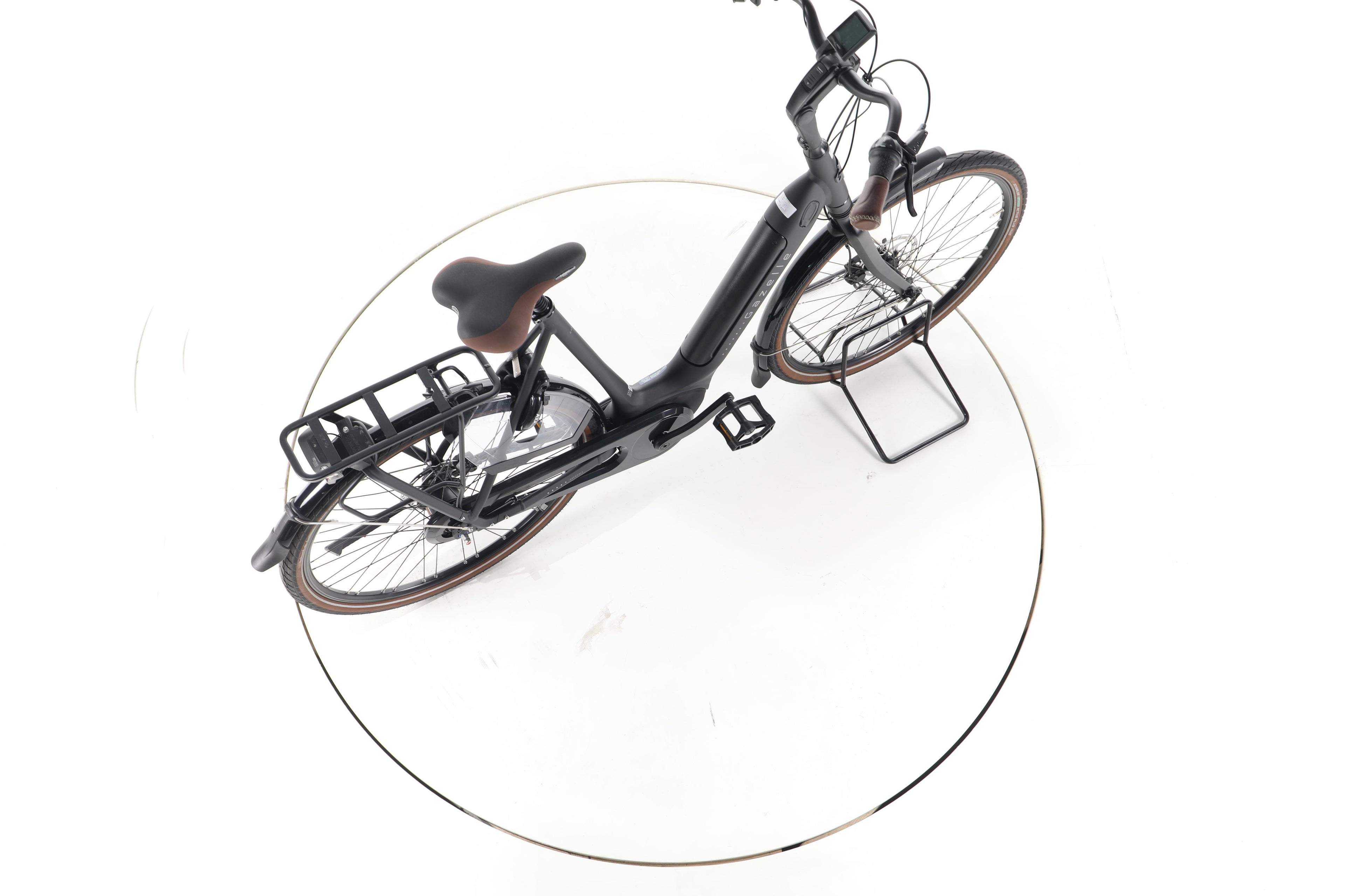 Gazelle Grenoble C8 HMB City E-Bike Tiefeinsteiger 2024 - Image 24