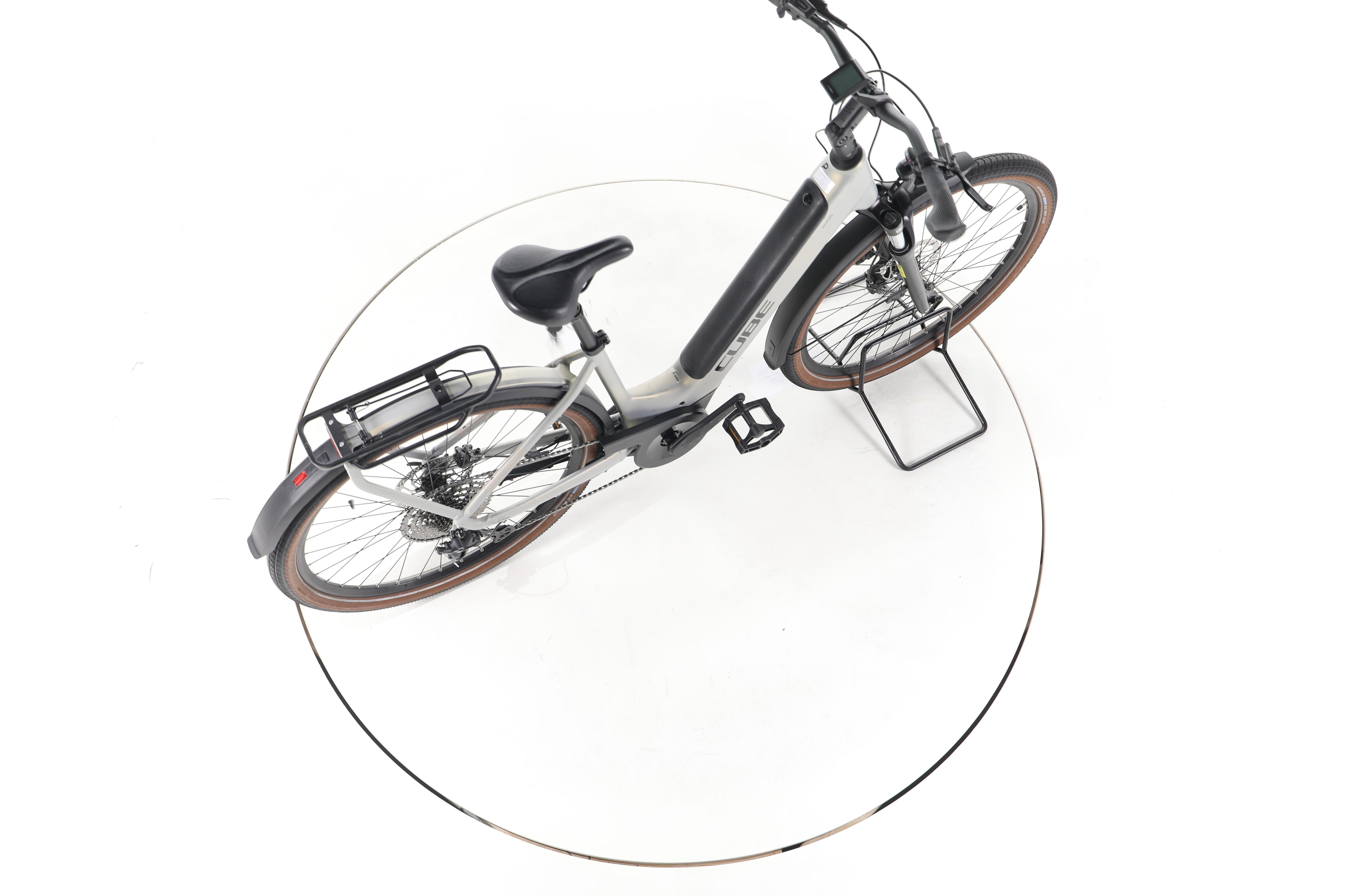 Cube Touring Hybrid Pro Trekking E-Bike Tiefeinsteiger 2024 - Image 24