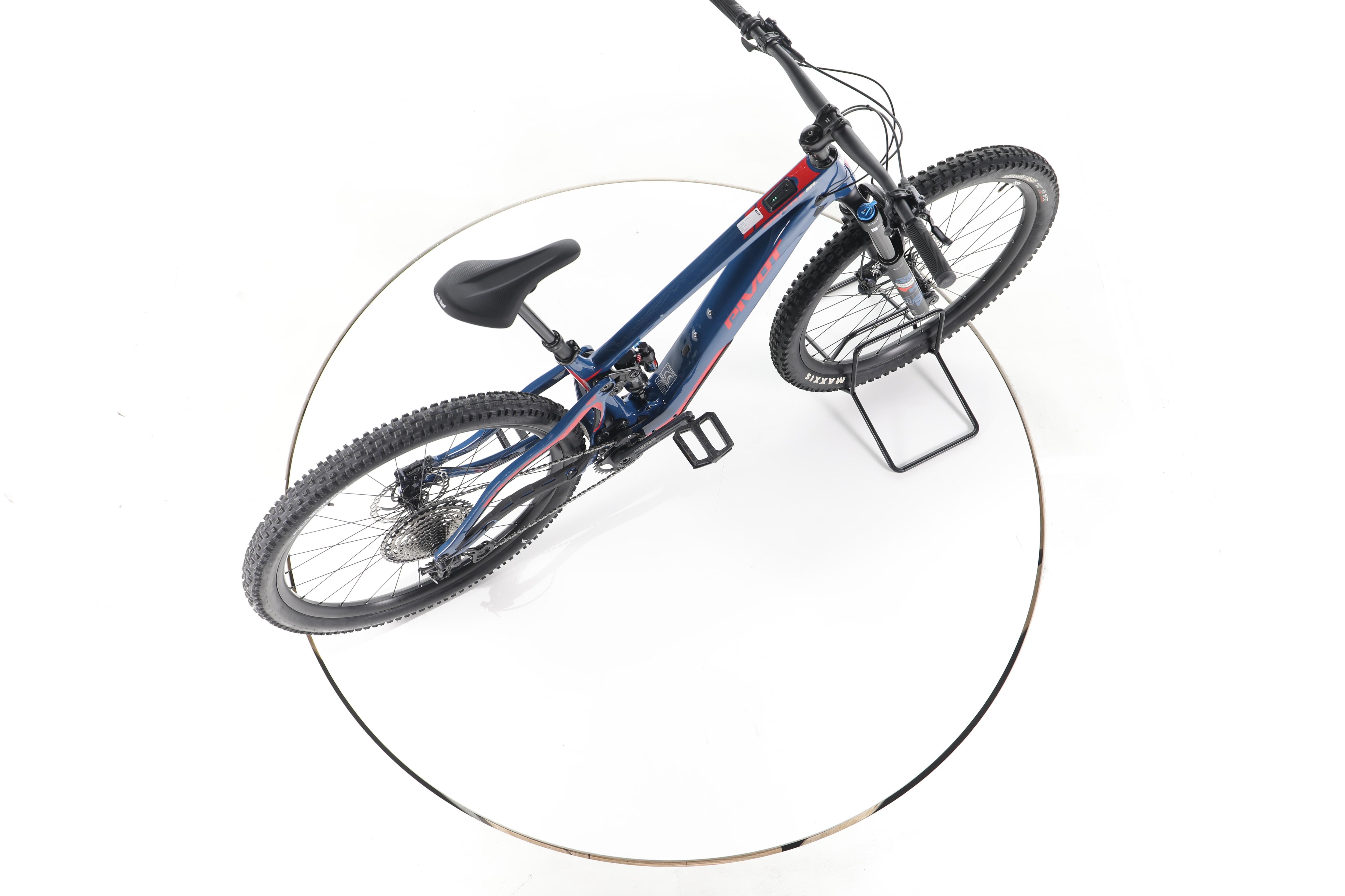 Pivot Cycles Shuttle SL Ride SLX/XT E-Bike Fully Carbon - Image 24