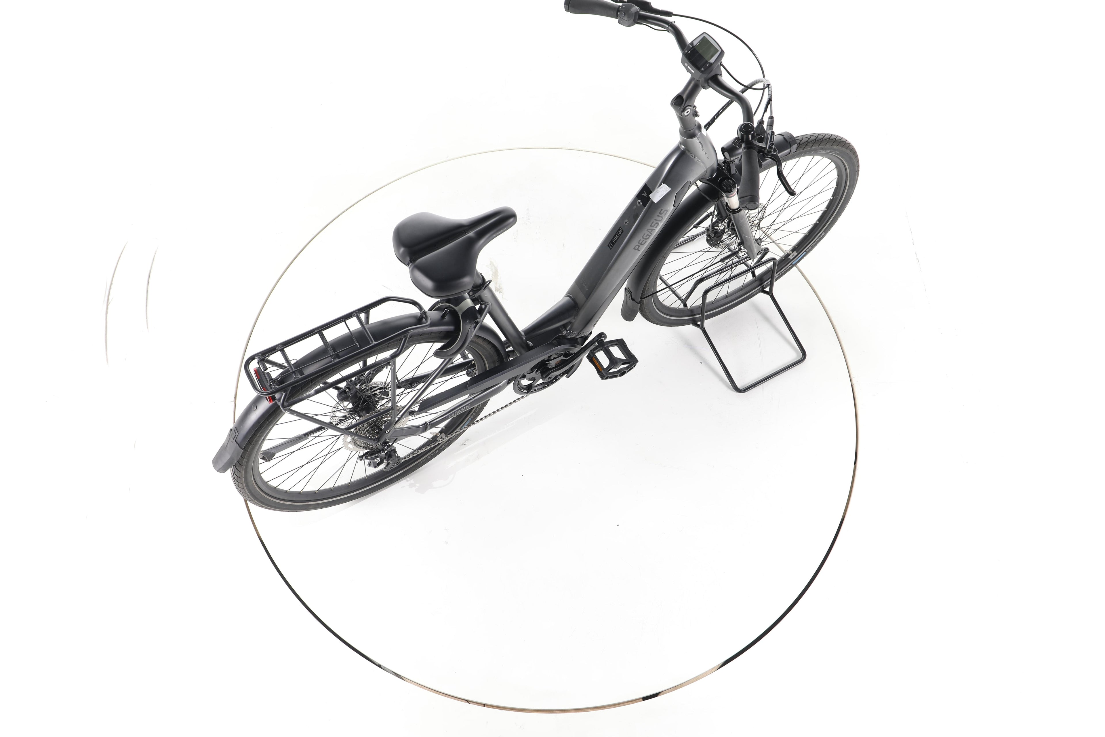 Pegasus Premio EVO 10 Lite Trekking E-Bike Tiefeinsteiger - Image 24